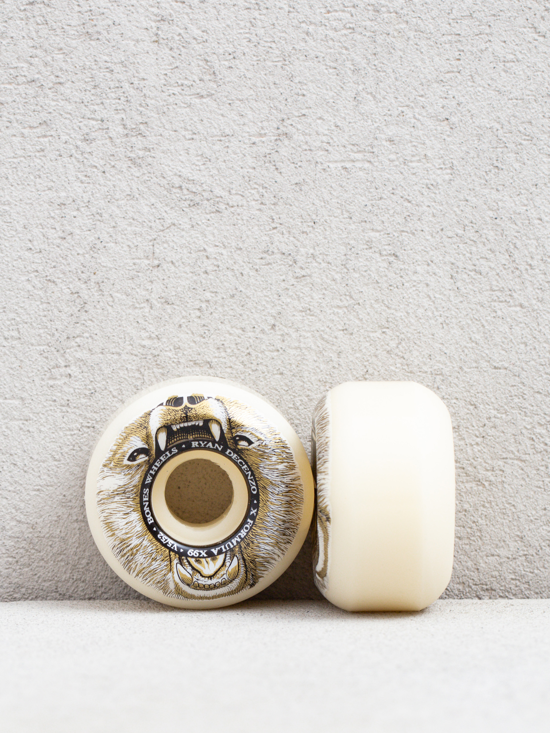 Колеса Bones X Formula Decenzo Bear Grills V5 Sidecut 99A (natural)