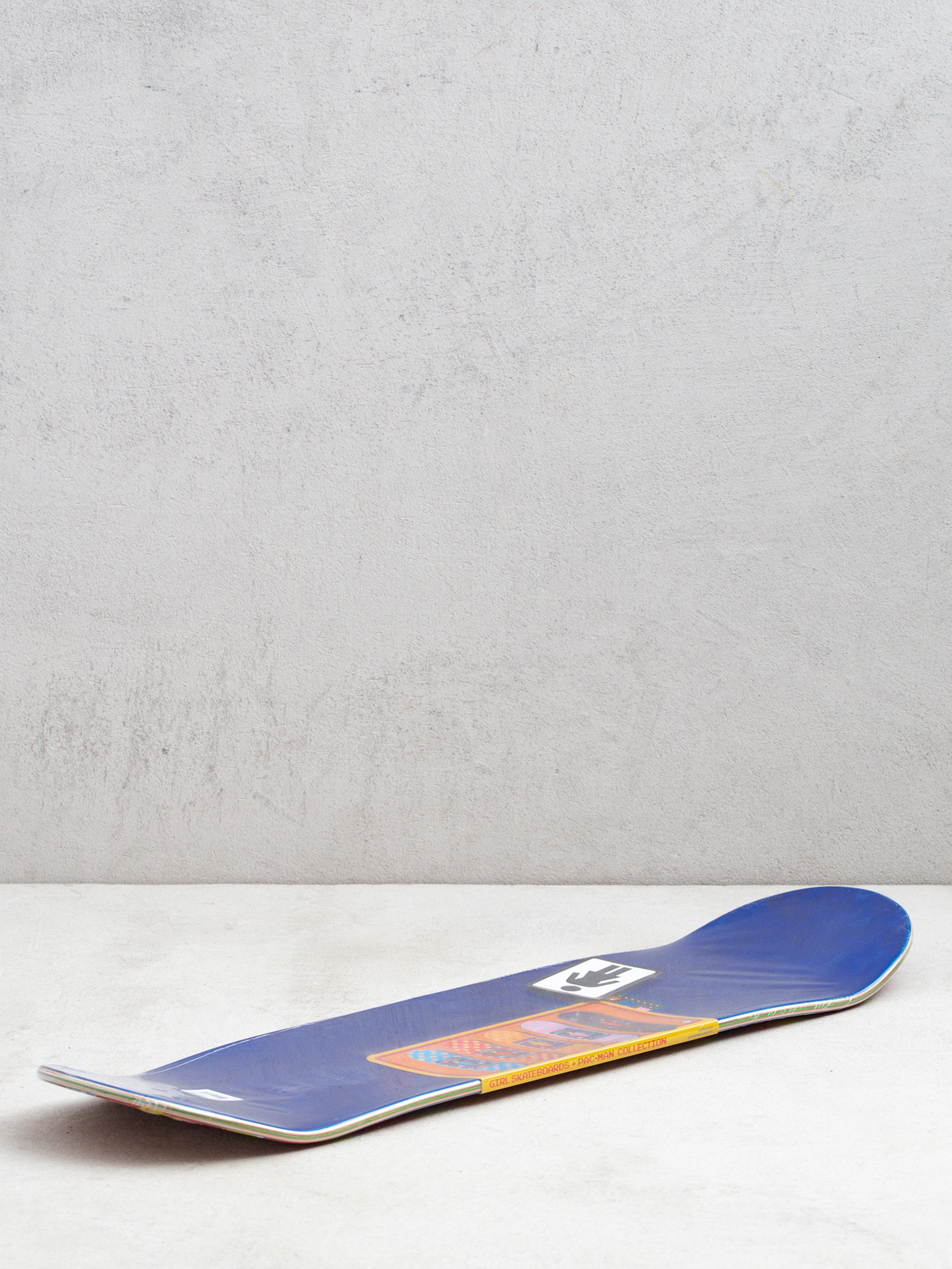 Декa Girl Skateboard Geering Pac Man (red)