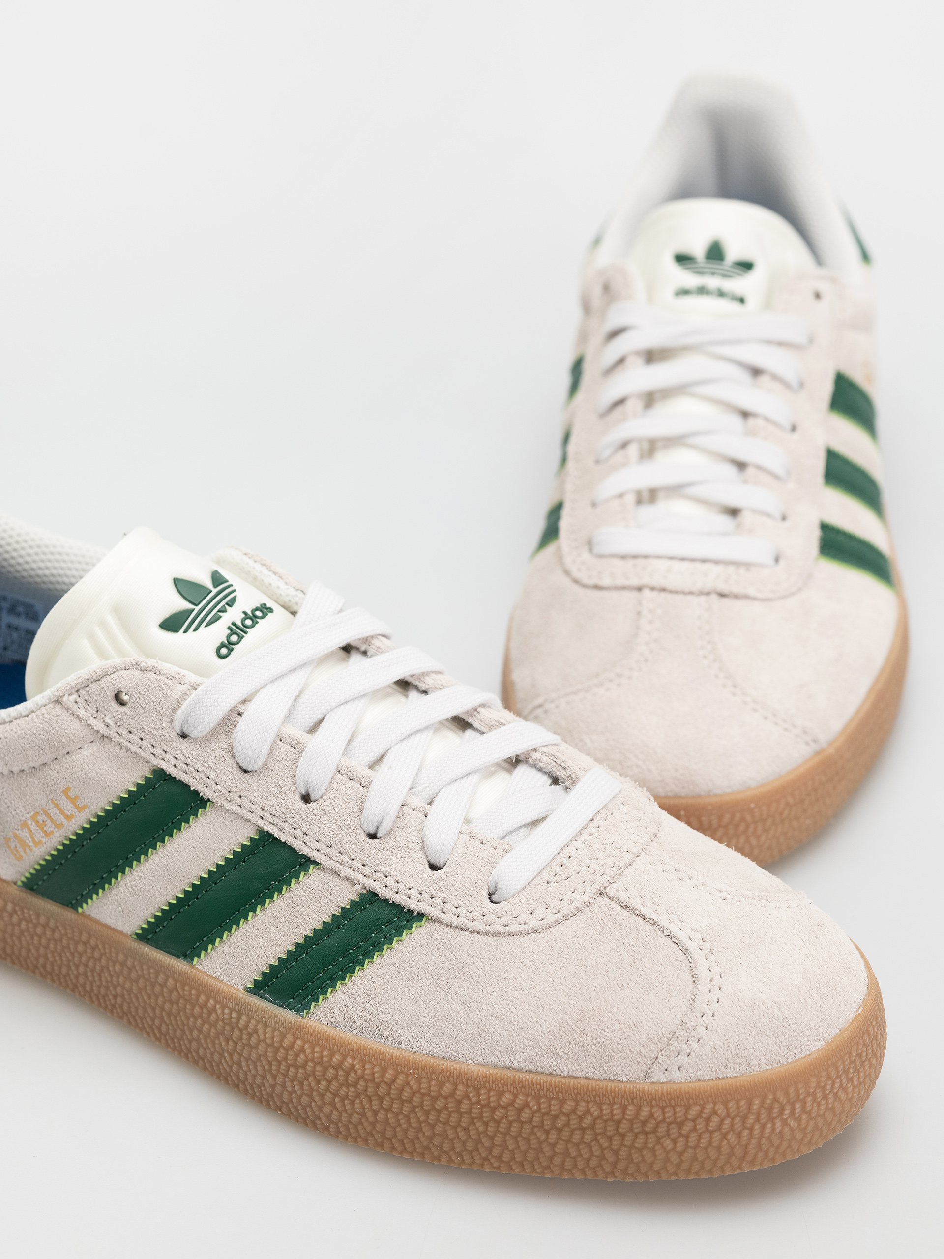 Взуття adidas Gazelle ADV (crywht/crywht/gum4)