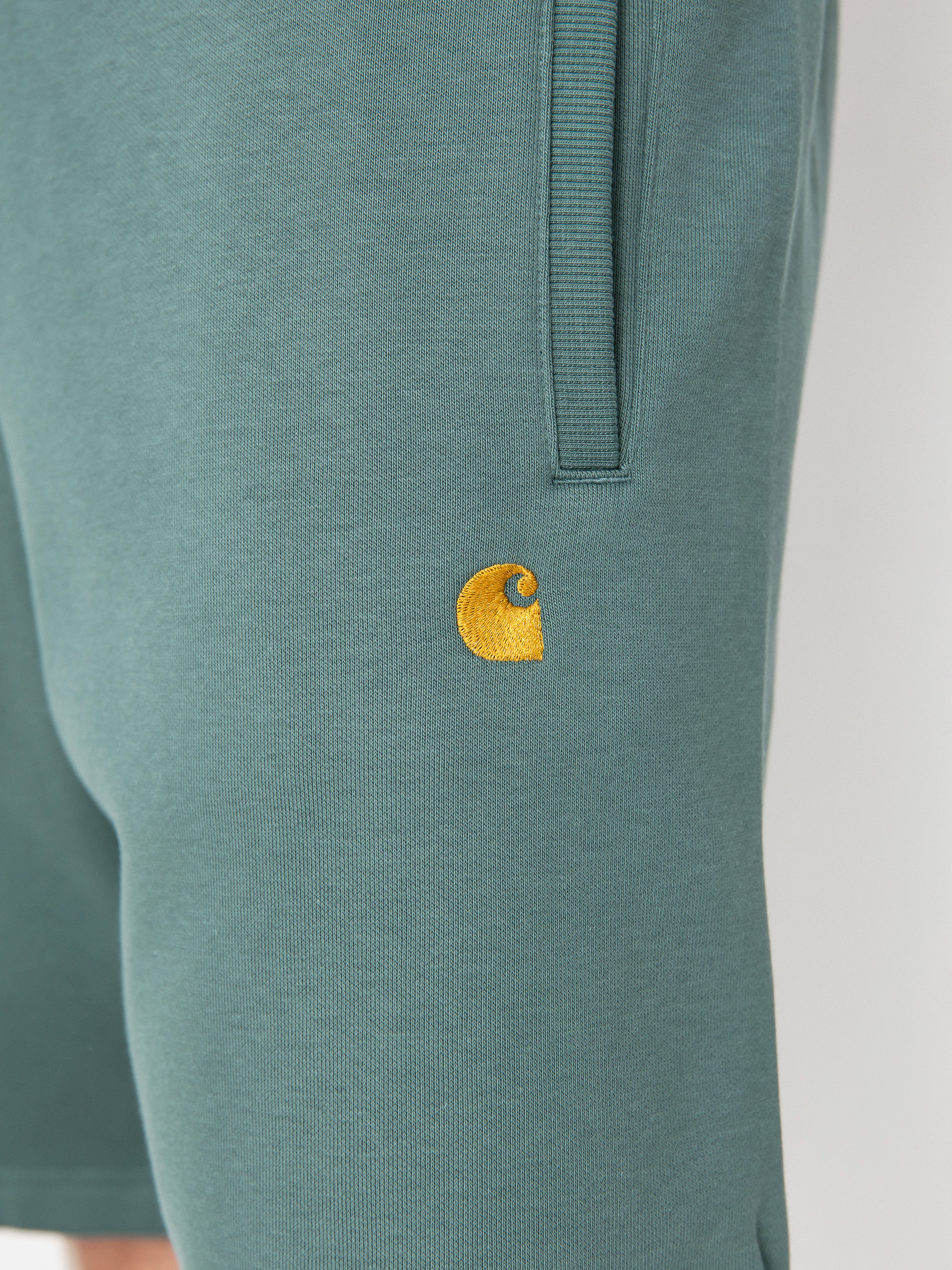 Шорти Carhartt WIP Chase (silver pine/gold)