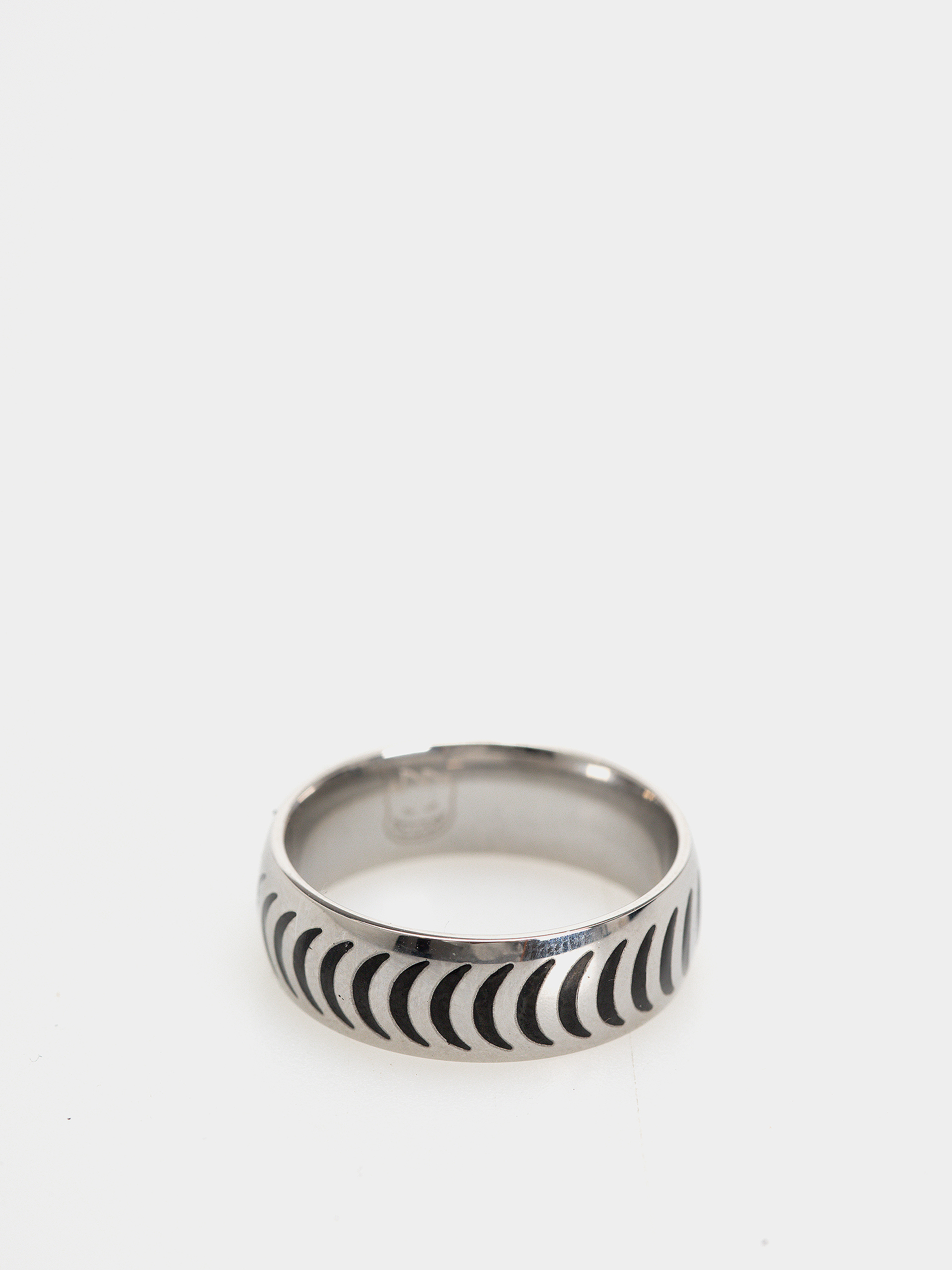 Перстень Spitfire Crescent Ring (stainless steel w/black fill)