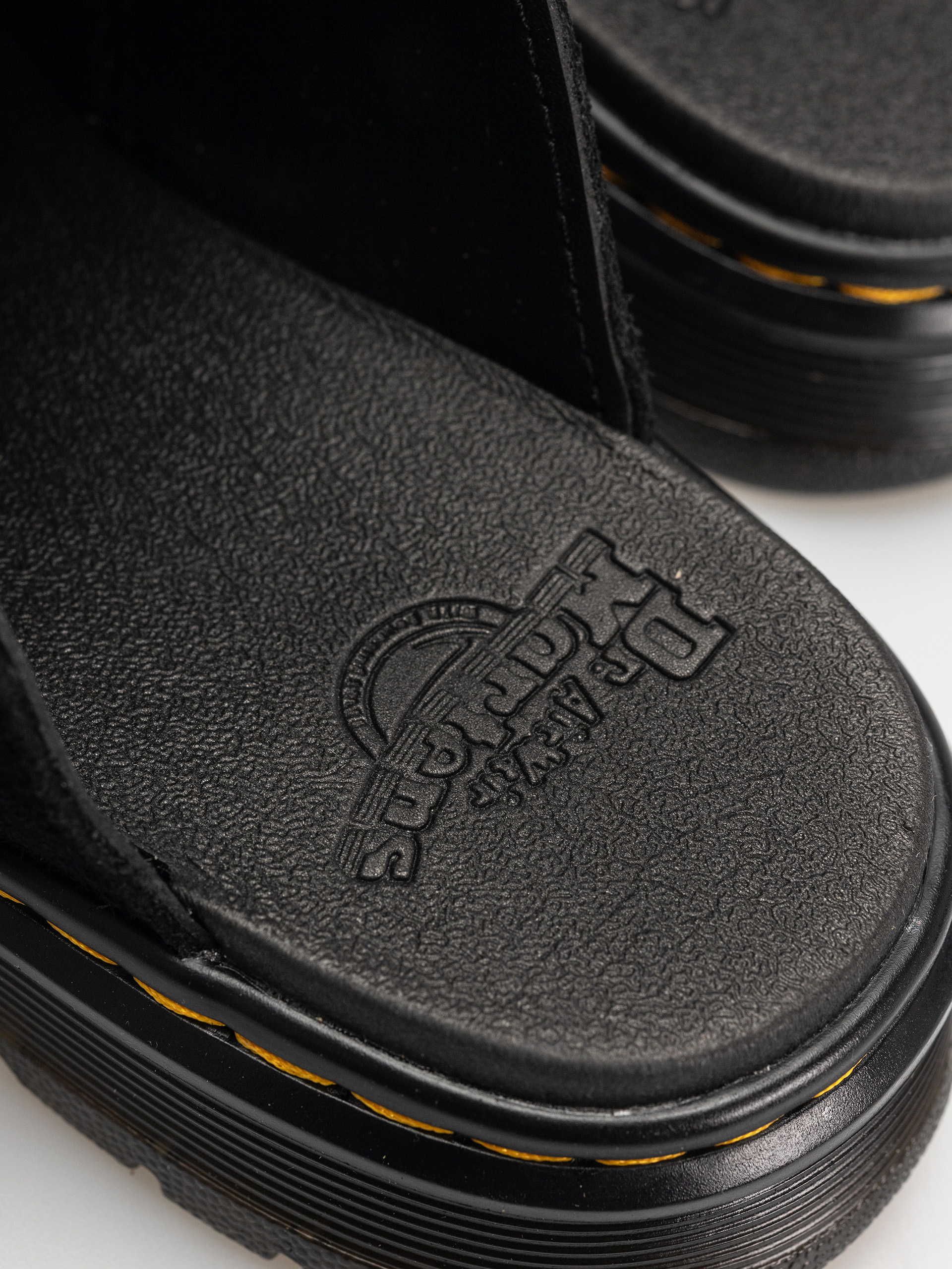 Взуття Dr. Martens Brookline Mule (black bronx suede)