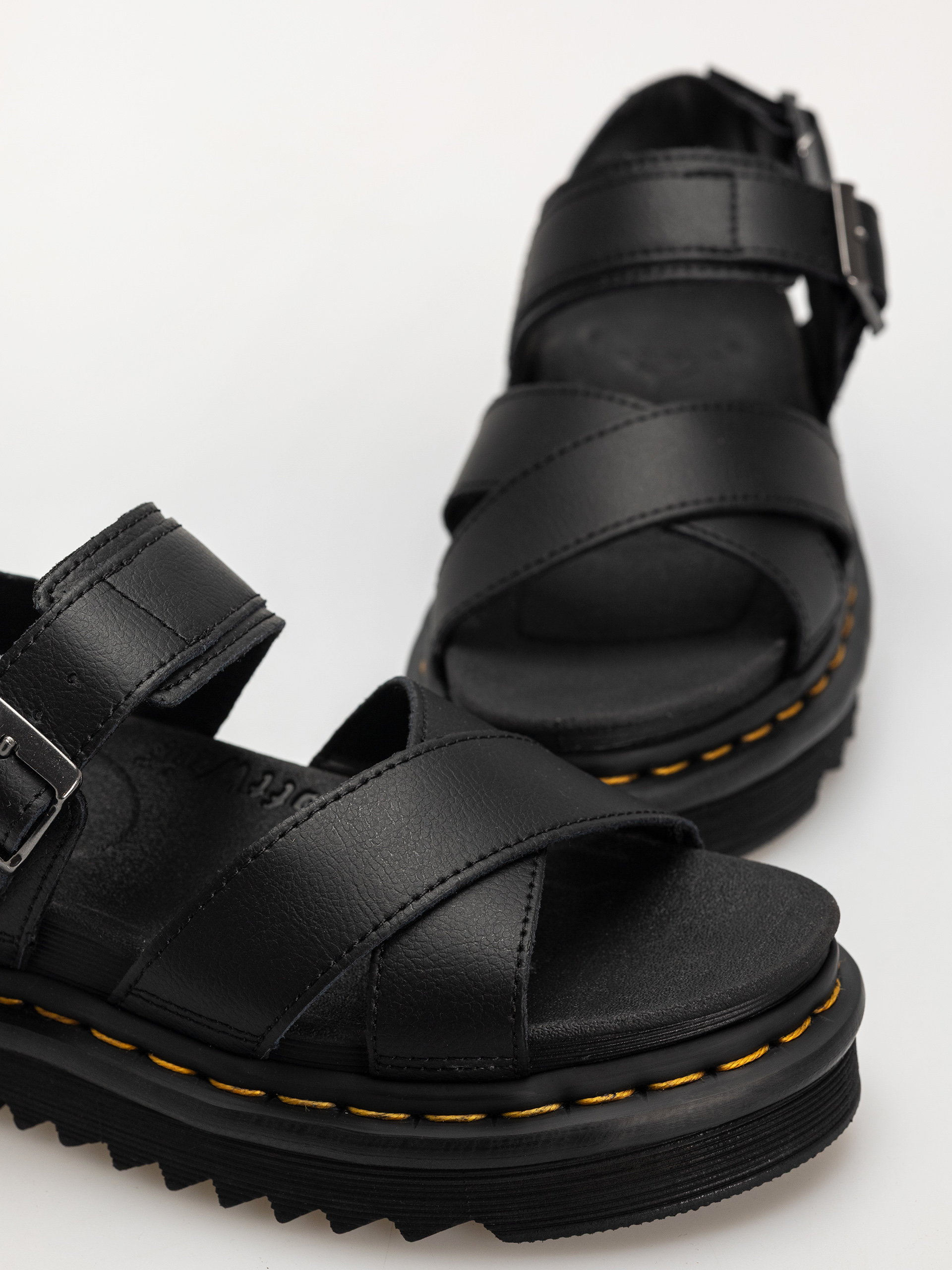 Сандалі Dr. Martens Voss II Wmn (black athena)