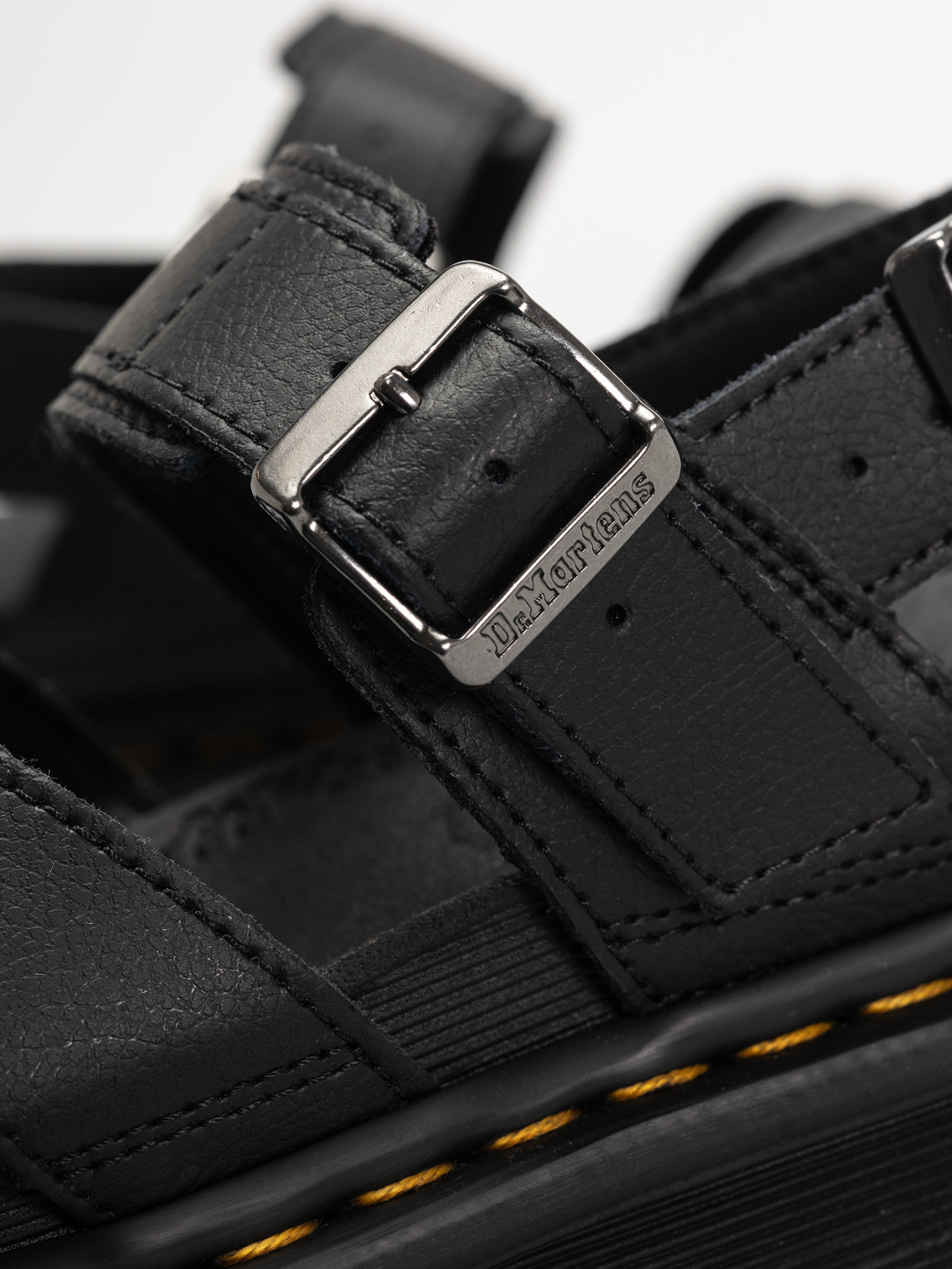 Сандалі Dr. Martens Voss II Wmn (black athena)