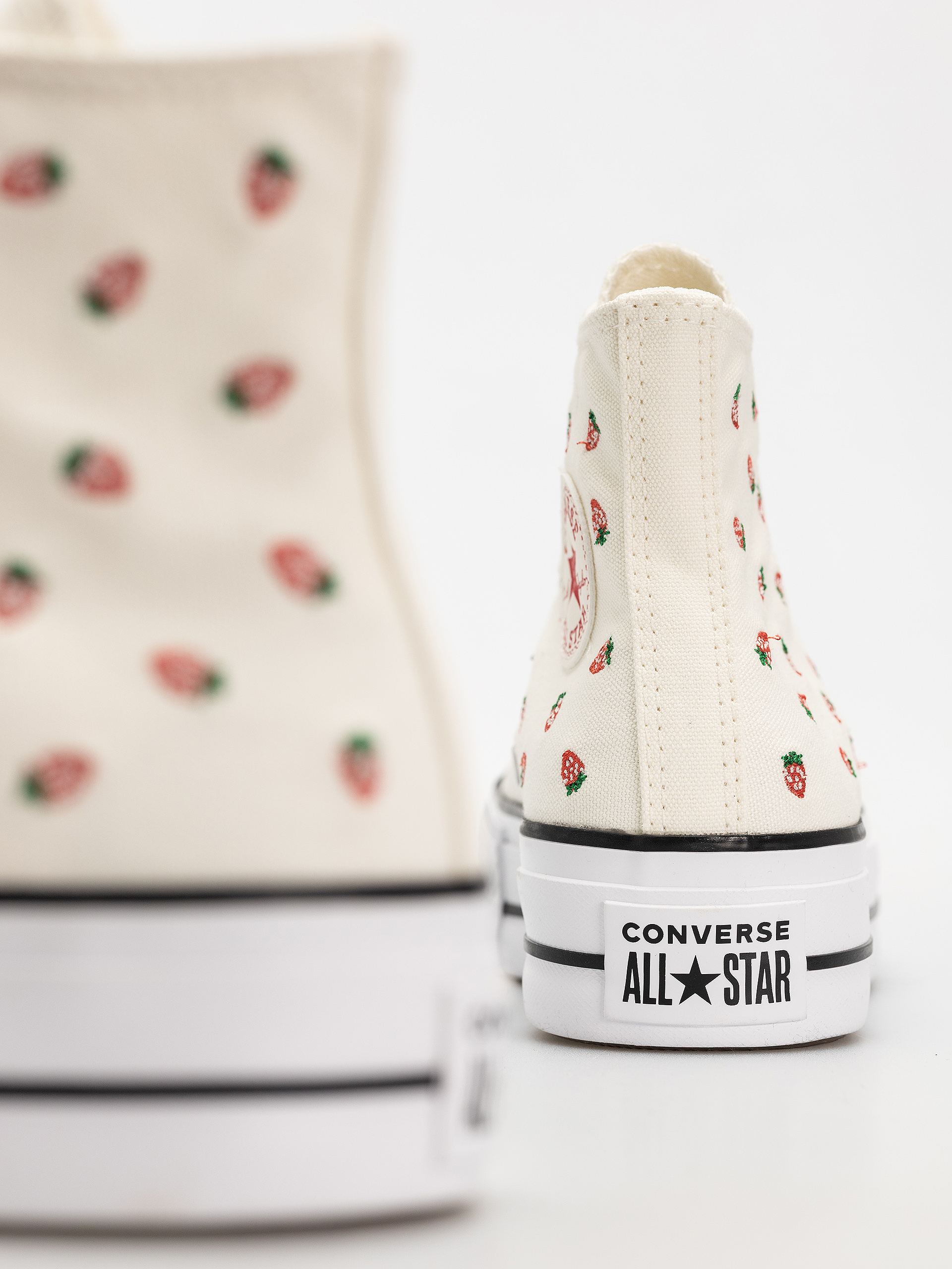 Кеди Converse Chuck Taylor All Star Lift Hi Wmn (egret/soft red/white)