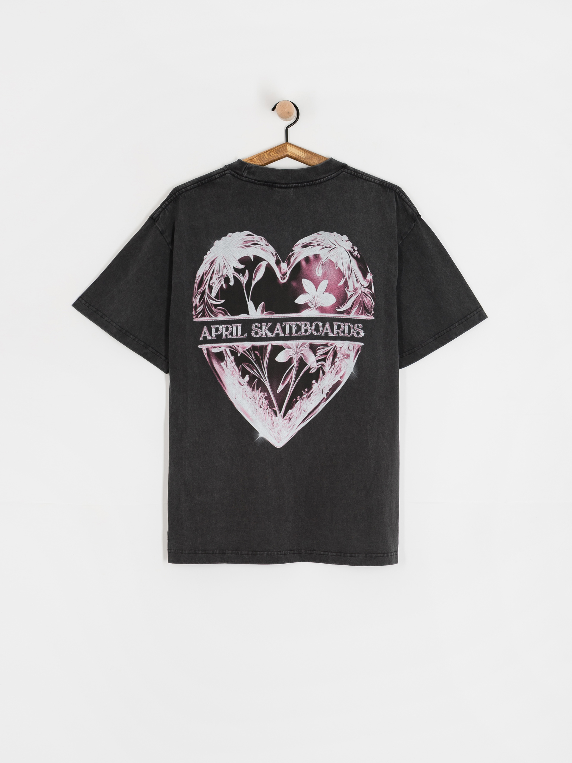 Футболка April Skateboards Heart (vintage black)