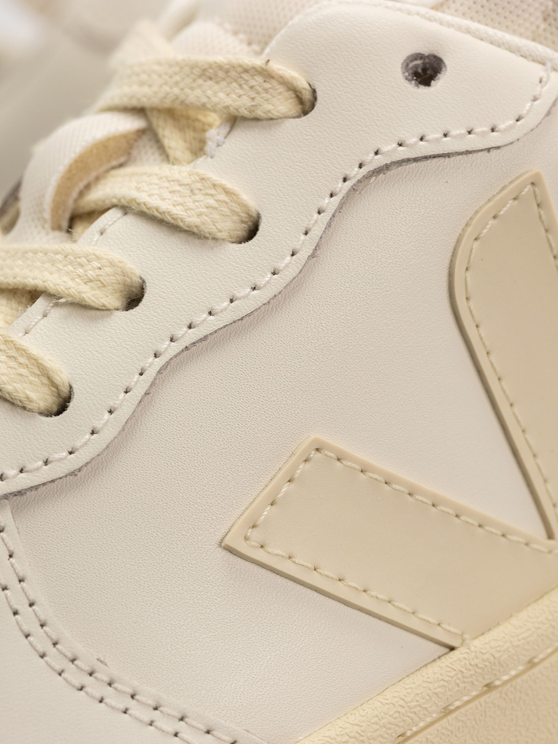 Взуття Veja V-10 Wmn (pure calcaire)