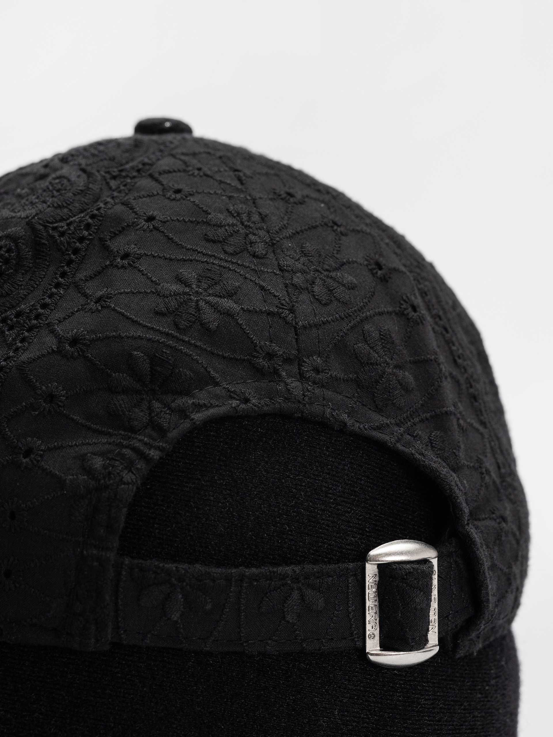 Кепка New Era Broderie 9Twenty New York Yankees Wmn (black)