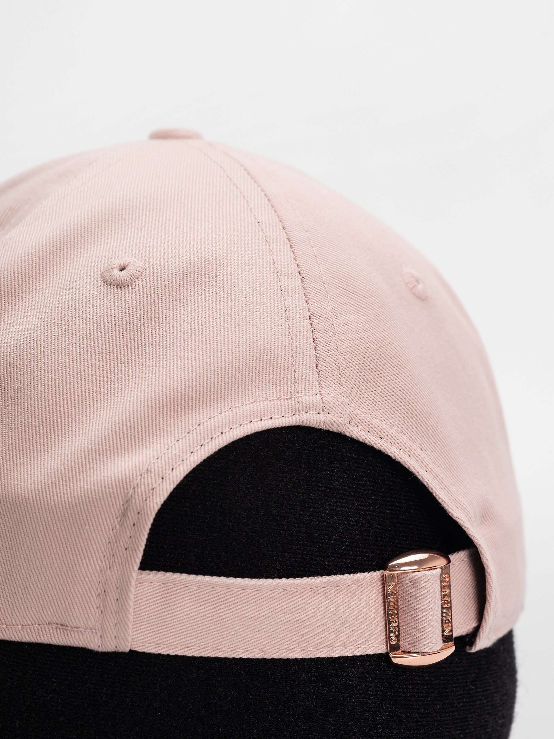 Кепка New Era Metallic Logo 9Forty New York Yankees Wmn (pink)
