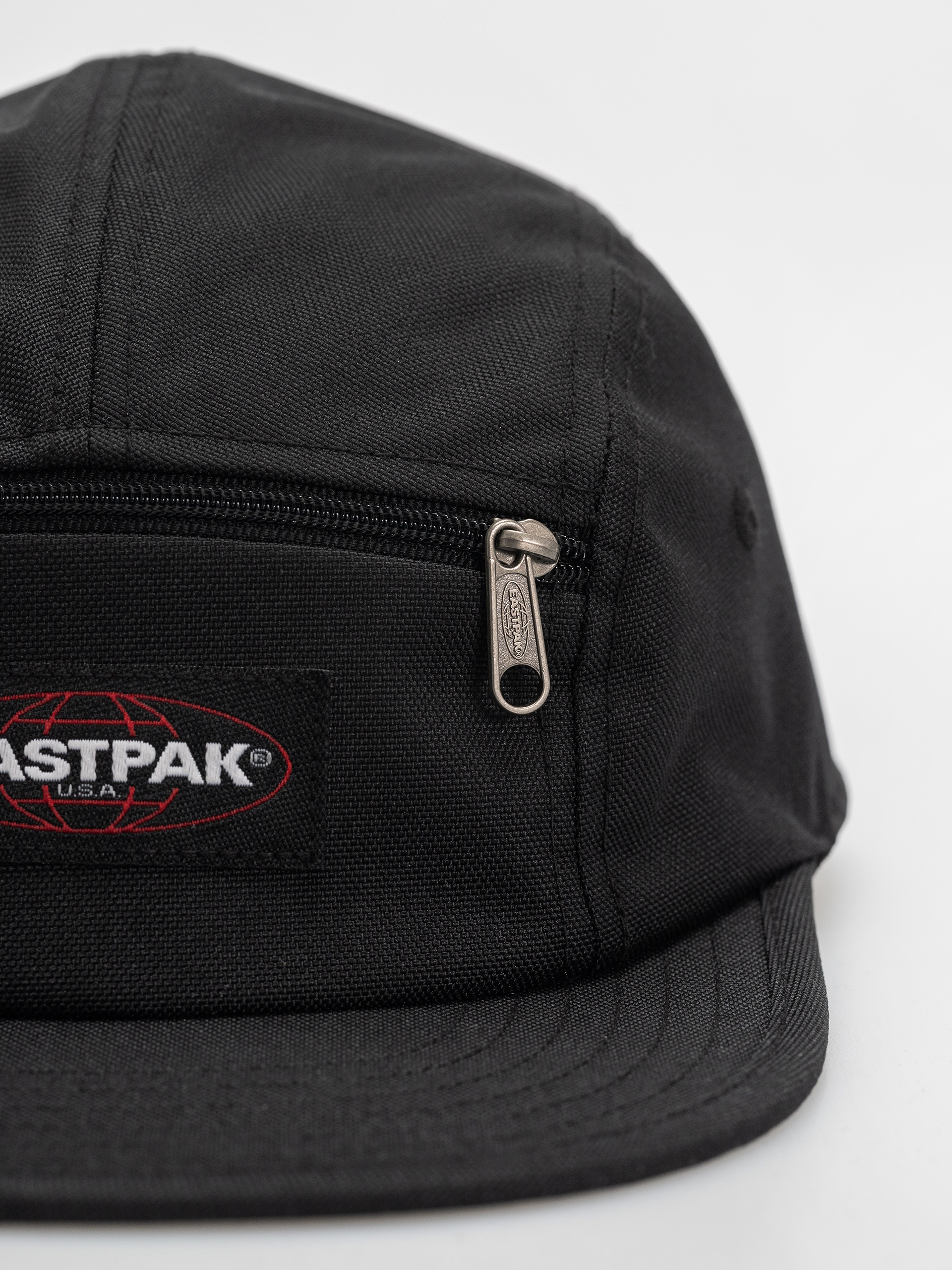 Кепка Eastpak 5 Panel (black)
