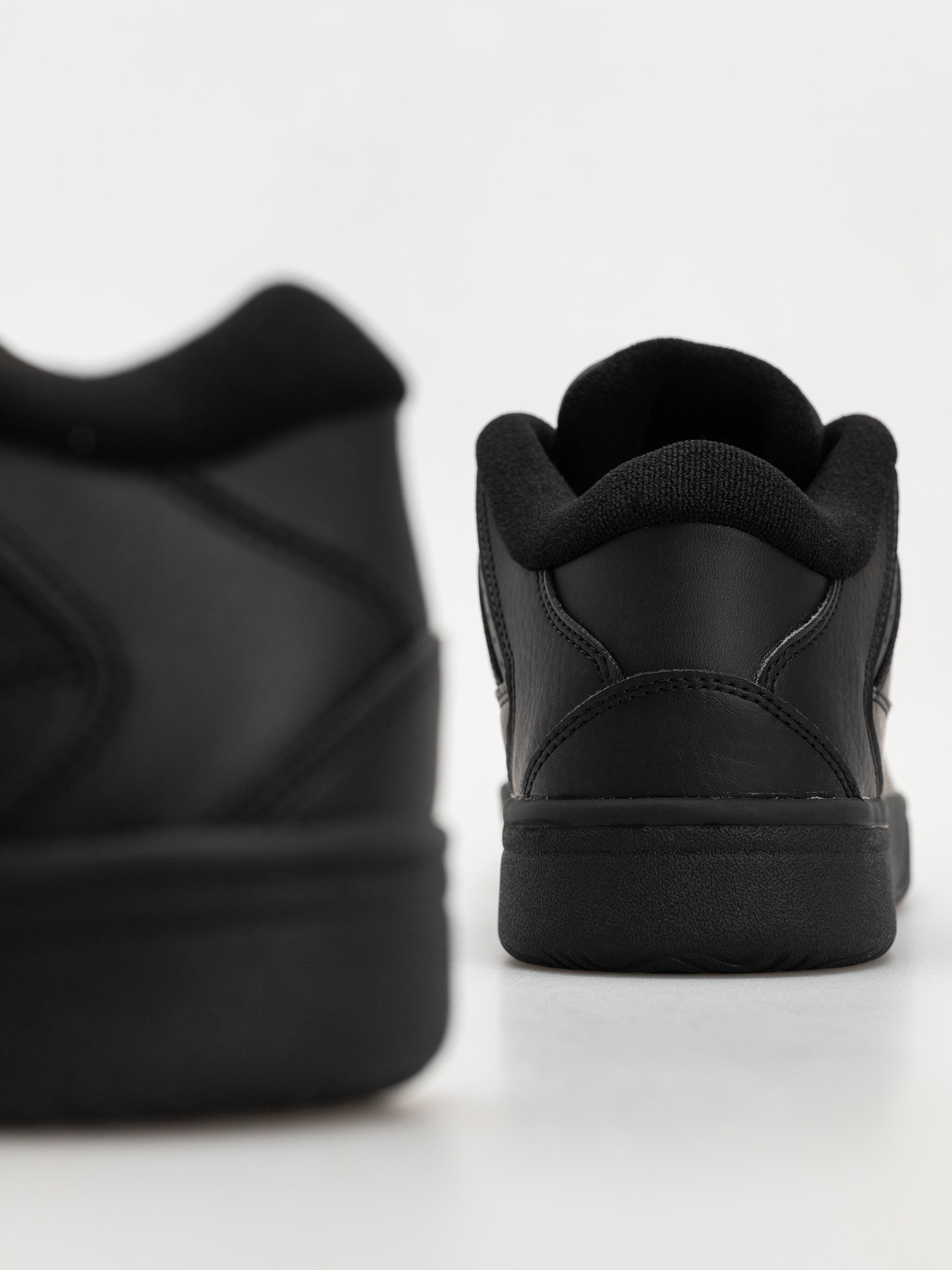 Взуття adidas Break Start 2000 (cblack/cblack/cblack)