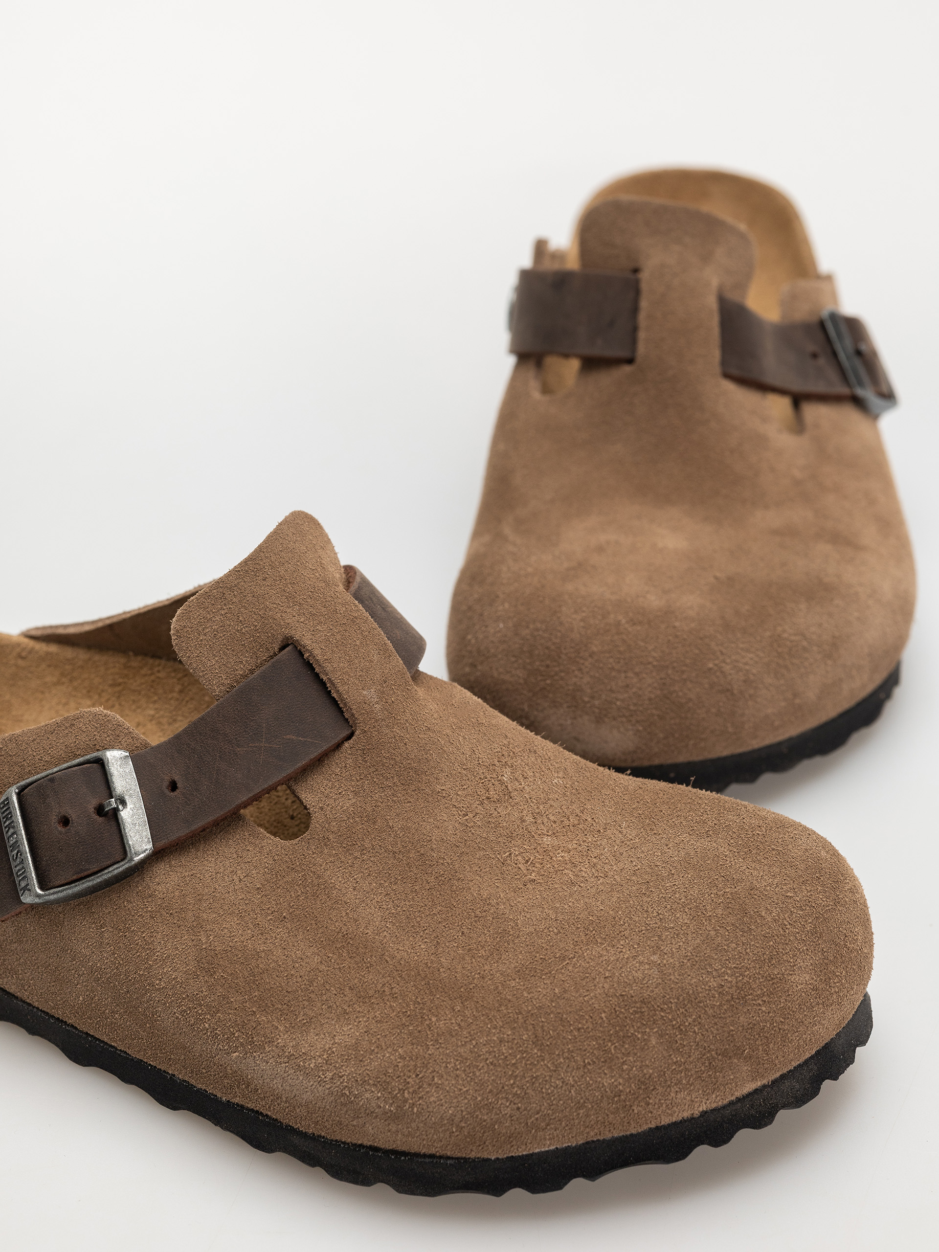 Шльопанці Birkenstock Boston Suede & Oiled Leather Regular (dark tea)