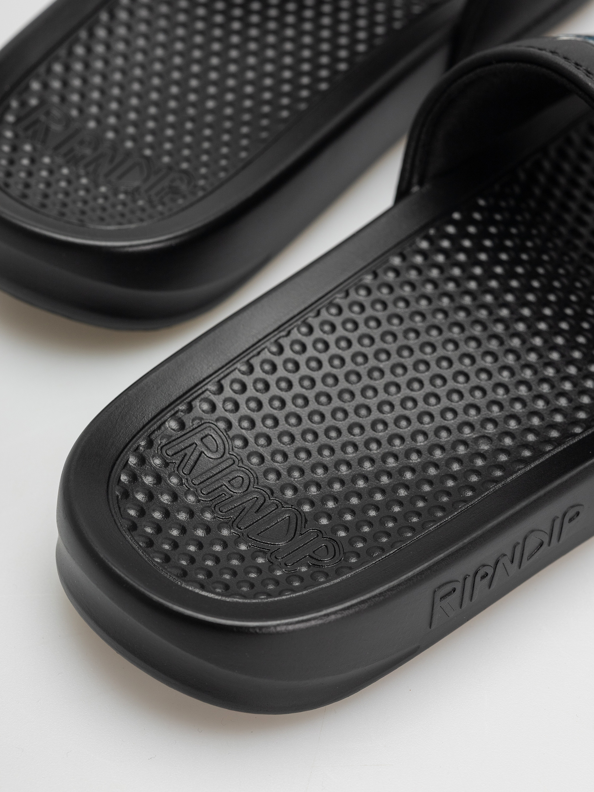 Шльопанці RipNDip Shen Nerm (black)