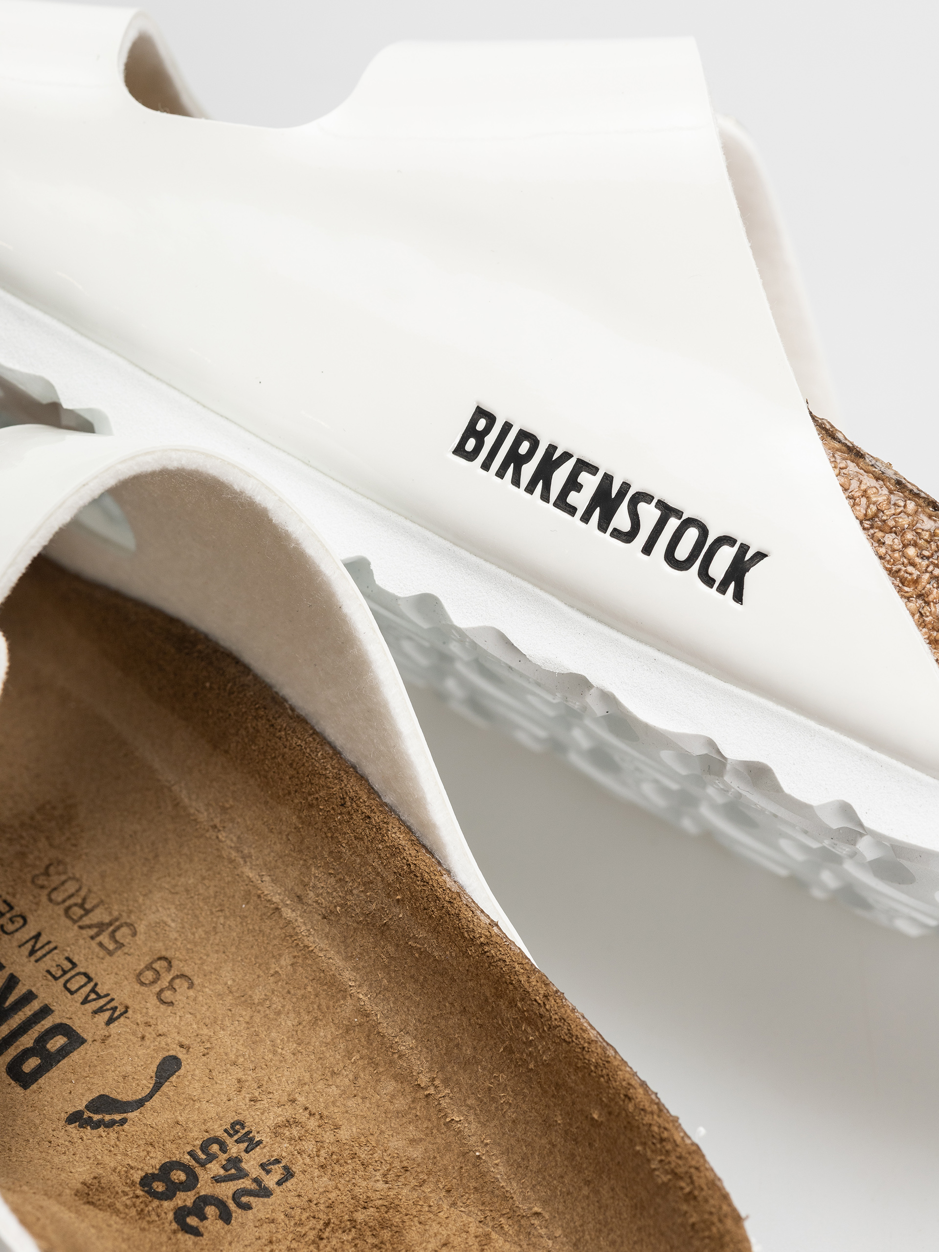 Шльопанці Birkenstock Arizona Narrow Wmn (patent white)