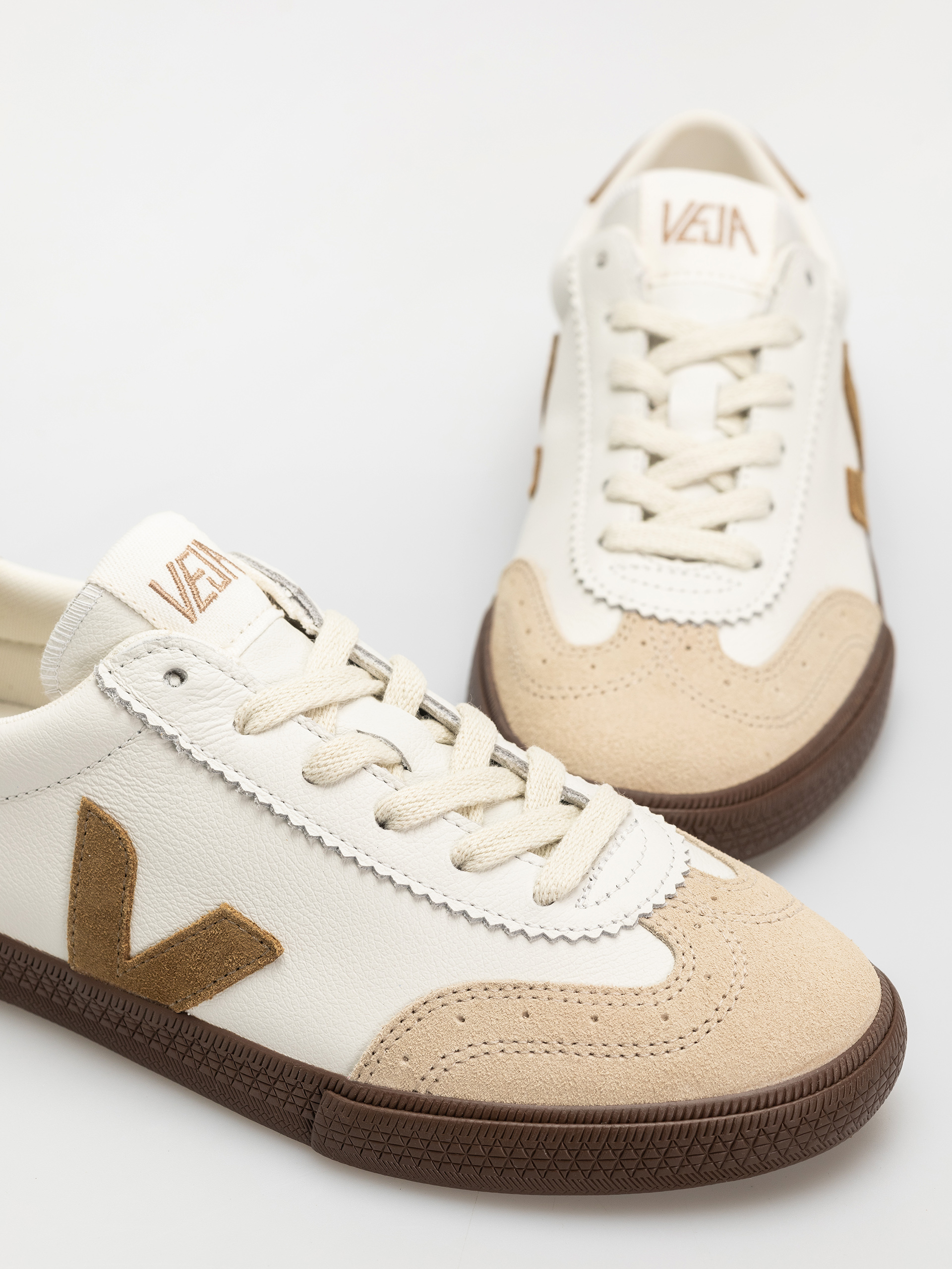 Взуття Veja Volley Wmn (white tent bark)