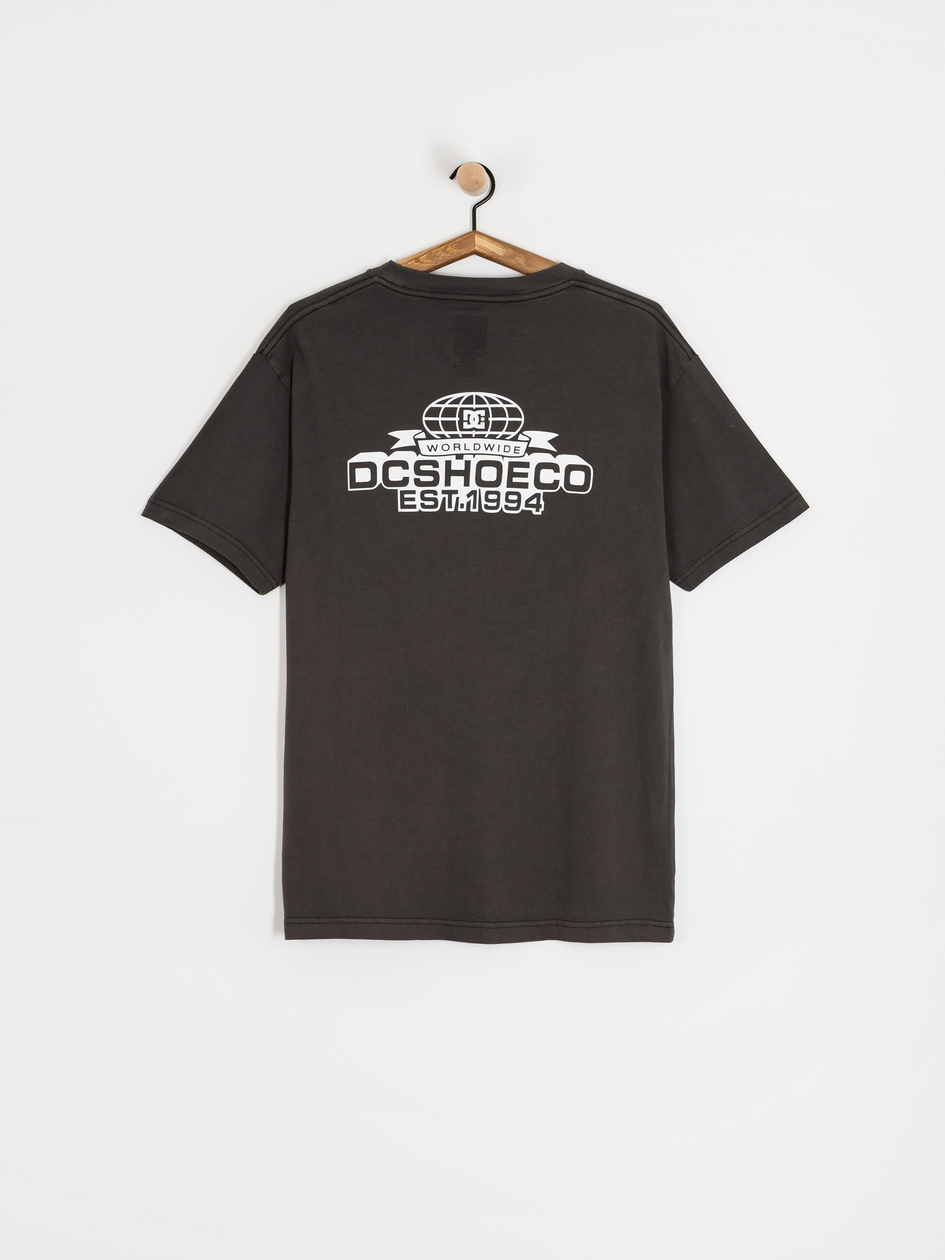 Футболка DC Stock Up (black enzyme wash)