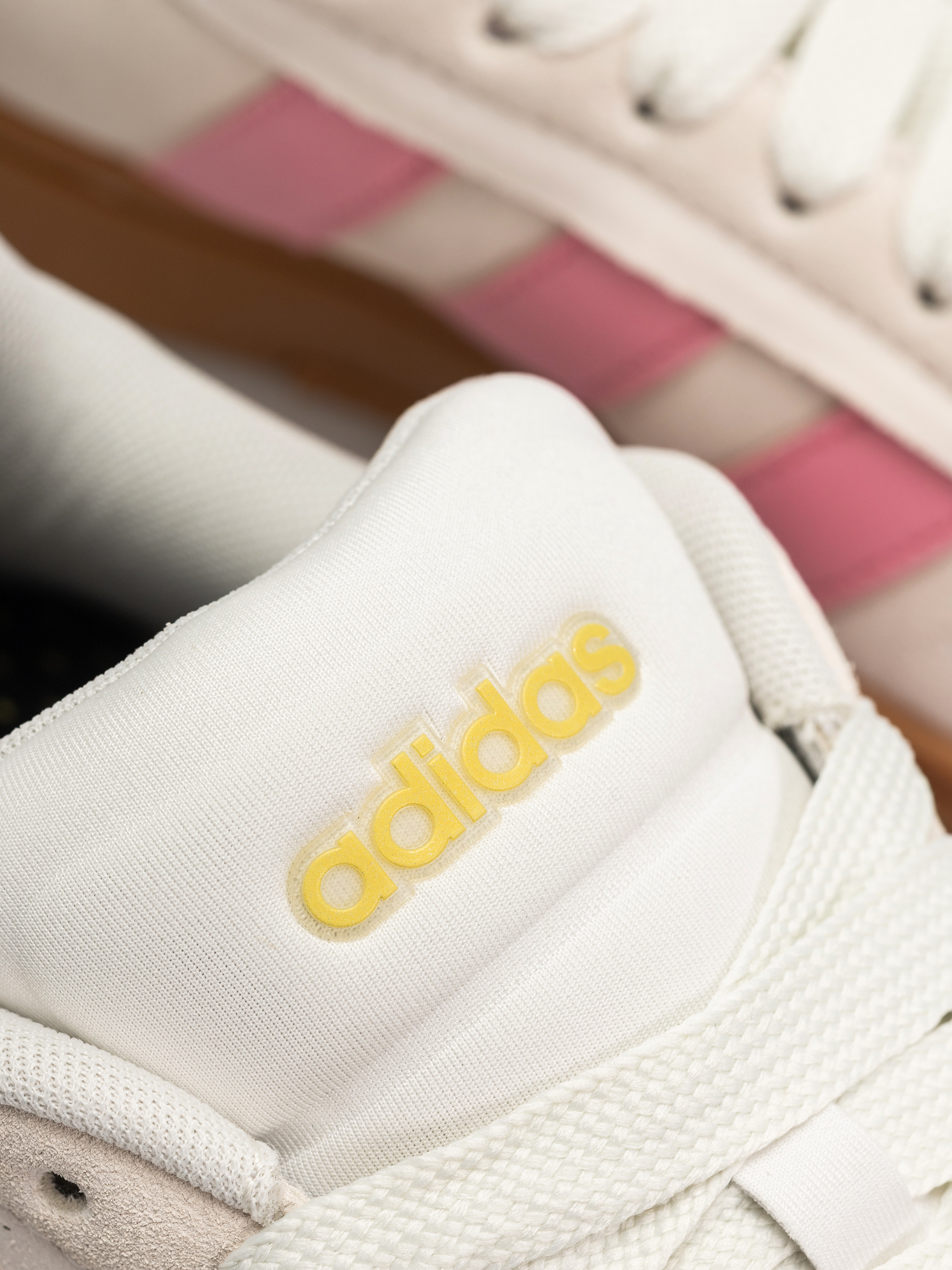 Взуття adidas Grand Court Alpha 0 Wmn (owhite/blipnk/goldmt)