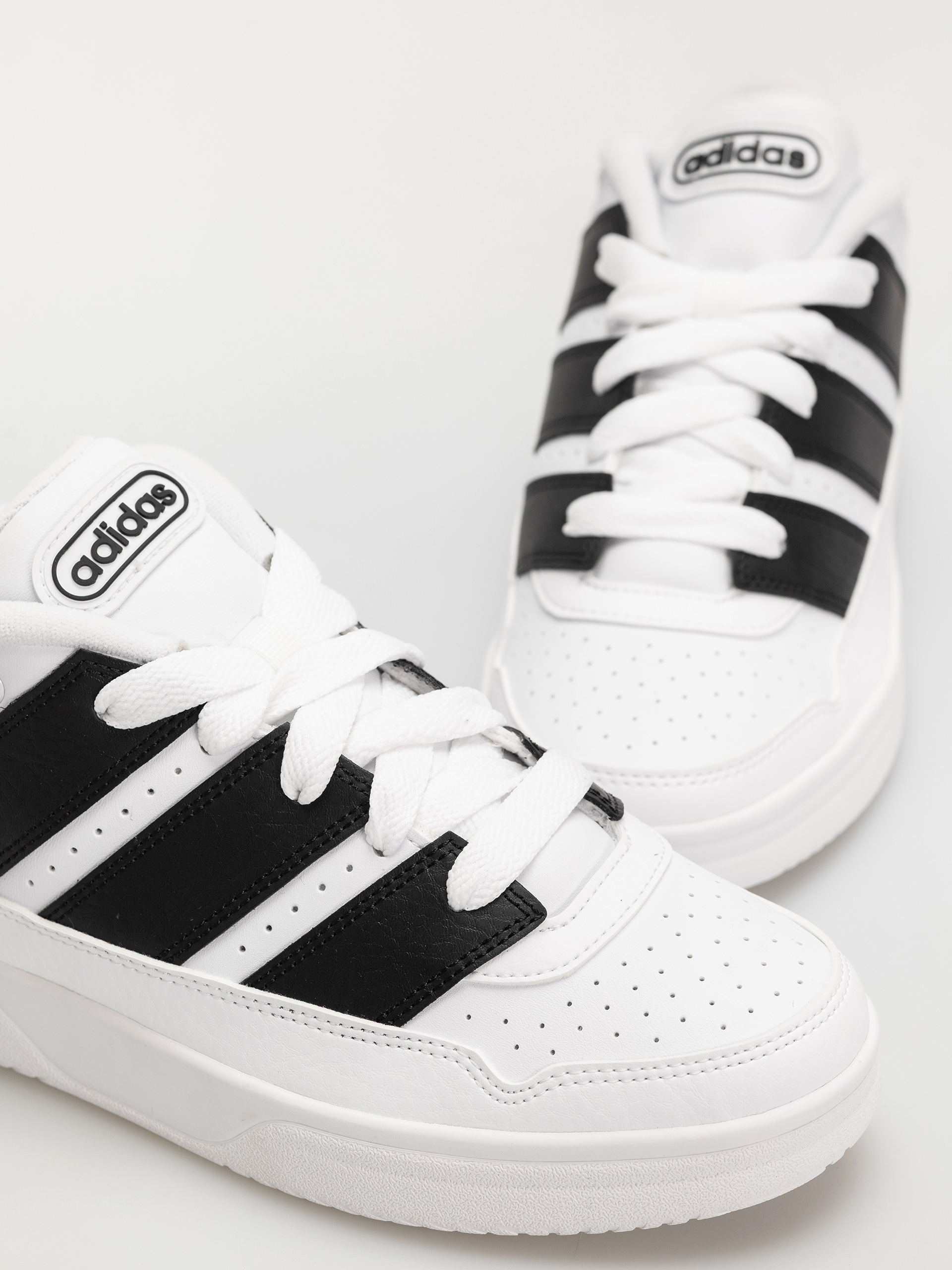 Взуття adidas Break Start 2000 (ftwwht/cblack/ftwwht)