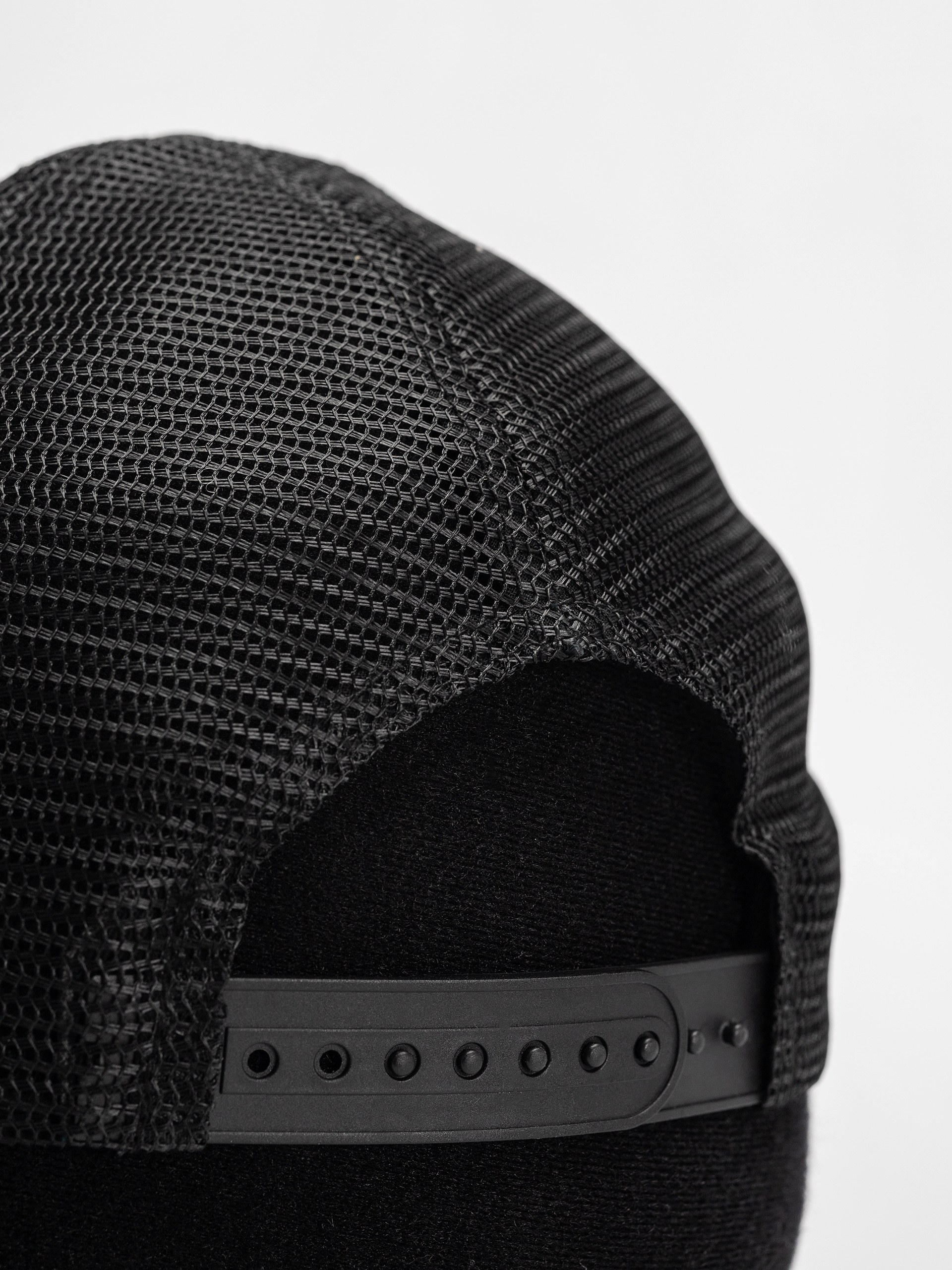 Кепка Carhartt WIP Heart Patch Trucker (black)