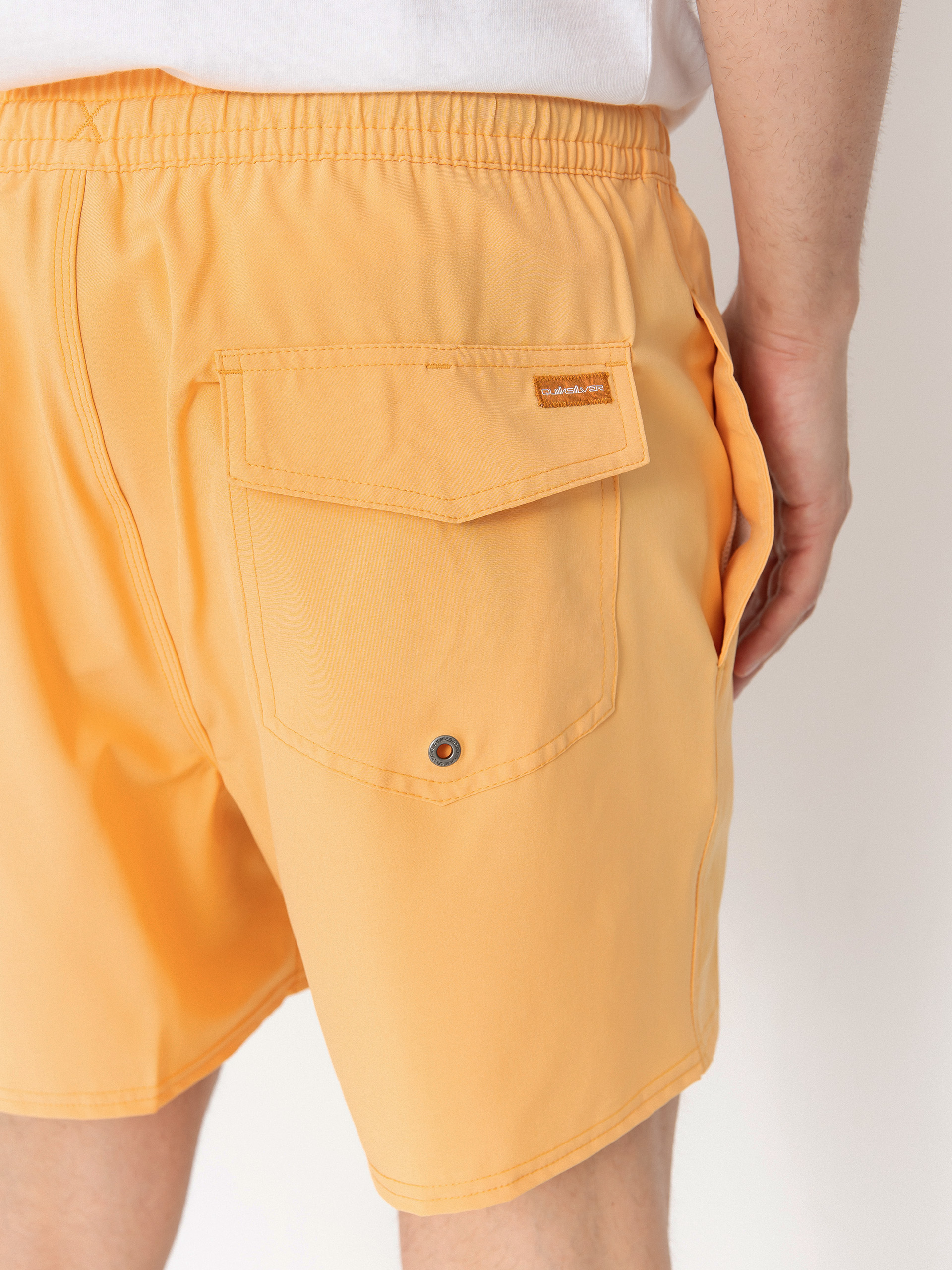 Шорти Quiksilver Surfsilk Solid Volley 16 (chamois)