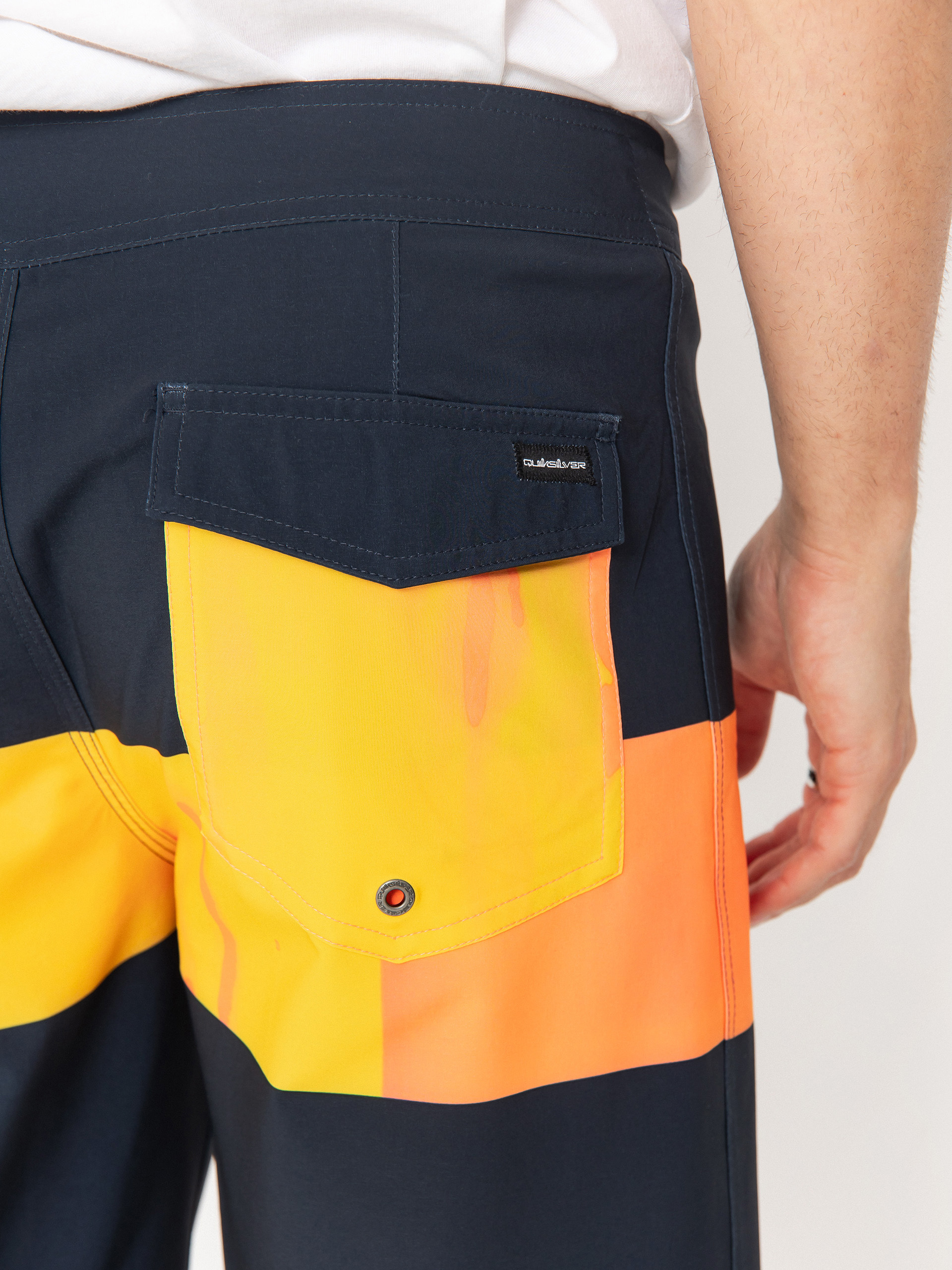 Пляжні шорти Quiksilver Surfsilk 20 (fiery coral bloomfade)