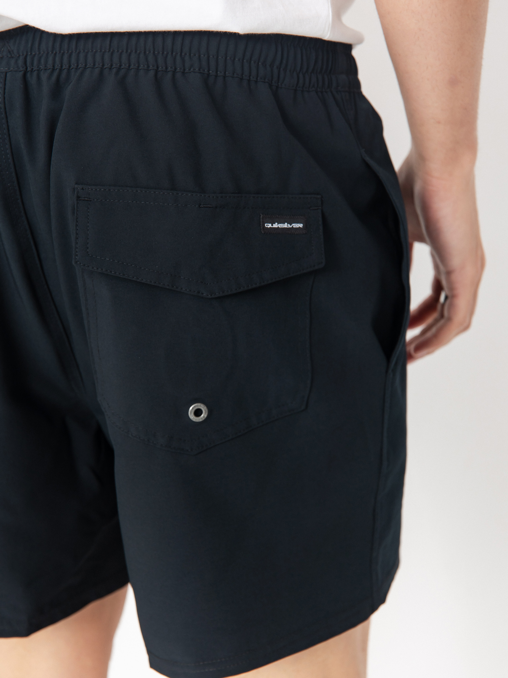 Шорти Quiksilver Surfsilk Solid Volley 16 (black)