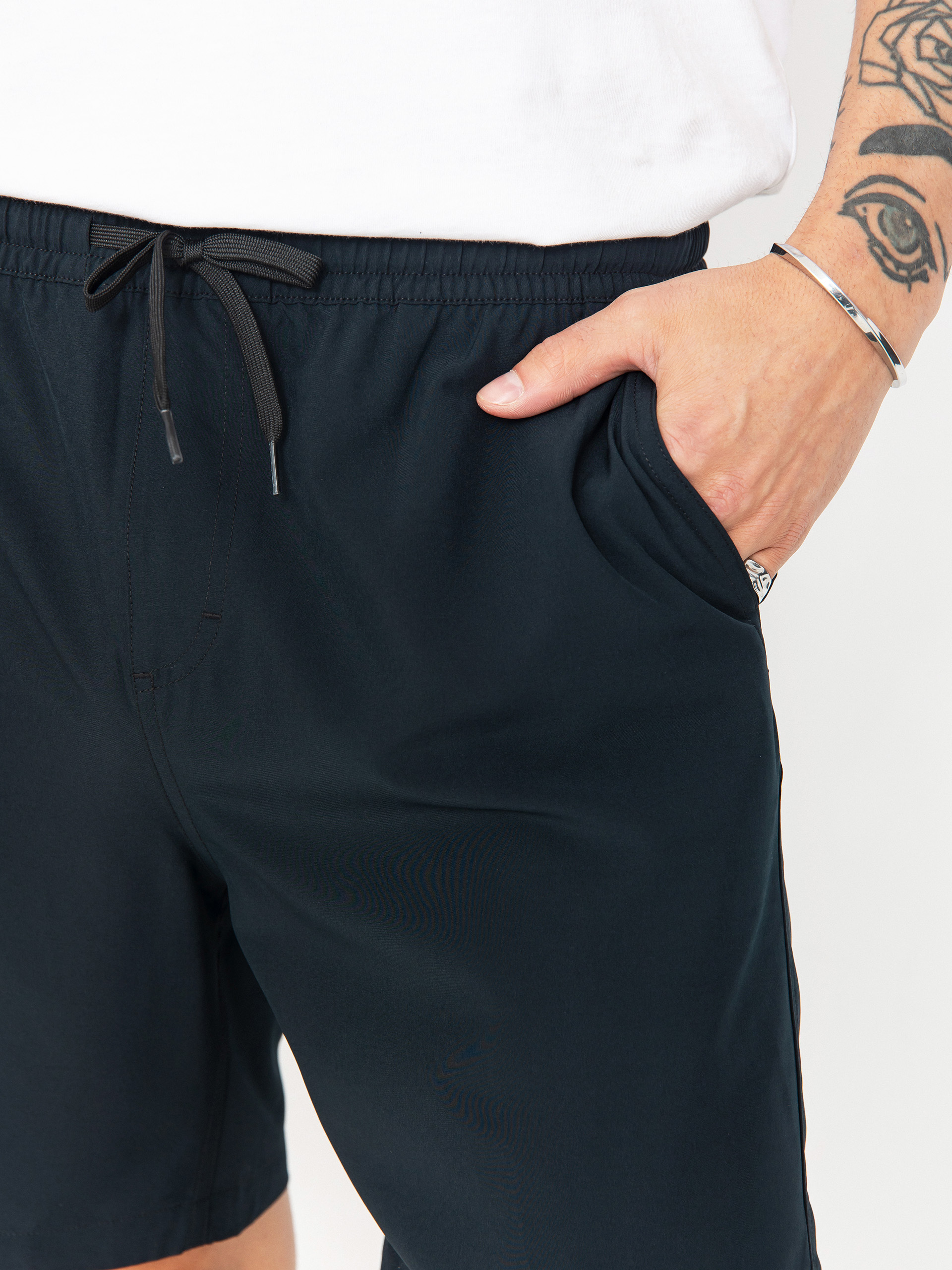 Шорти Quiksilver Taxer Amphibian 18 (black)