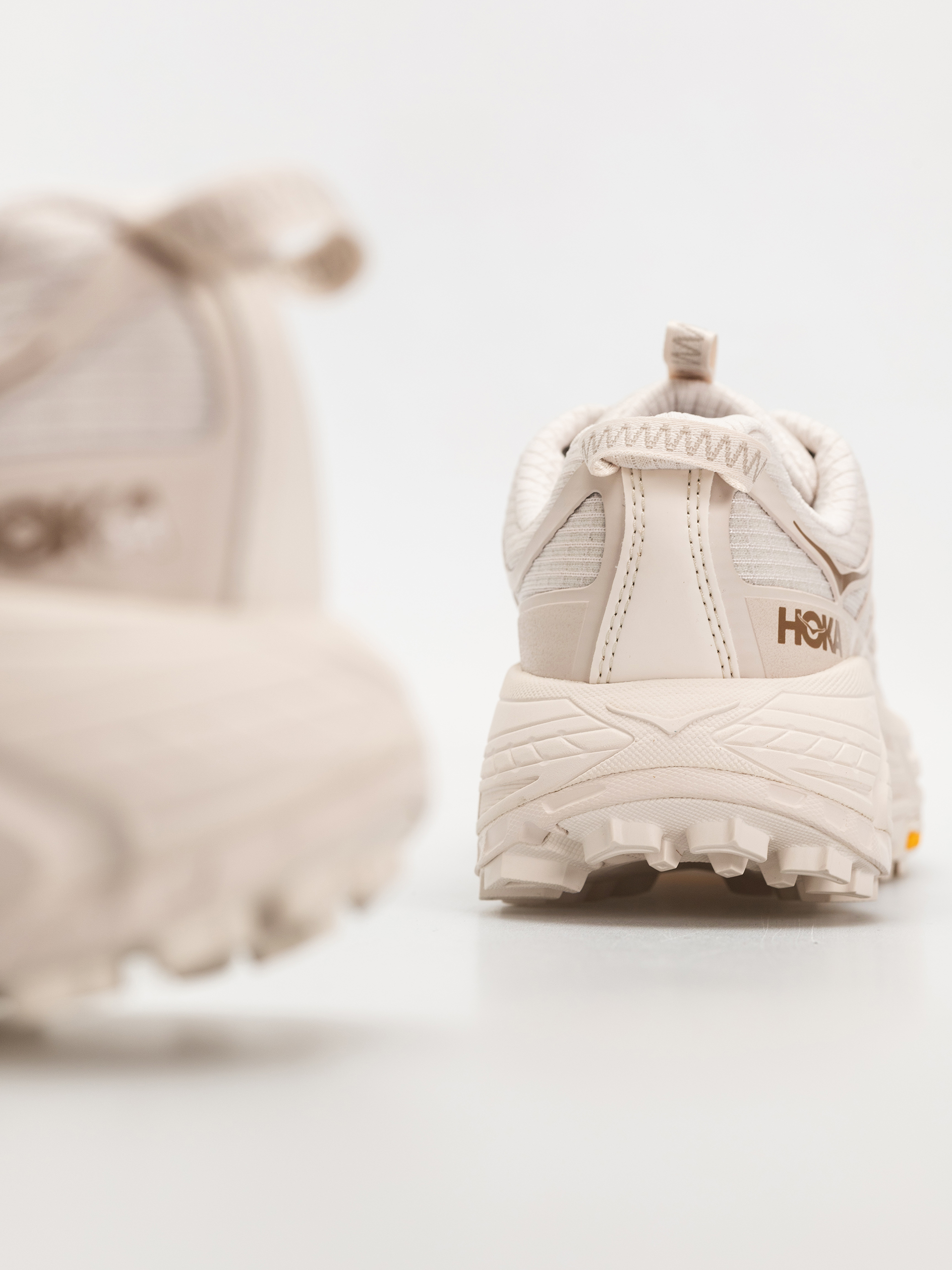 Взуття Hoka Mafate Three 2 Grid (rose cream stucco)