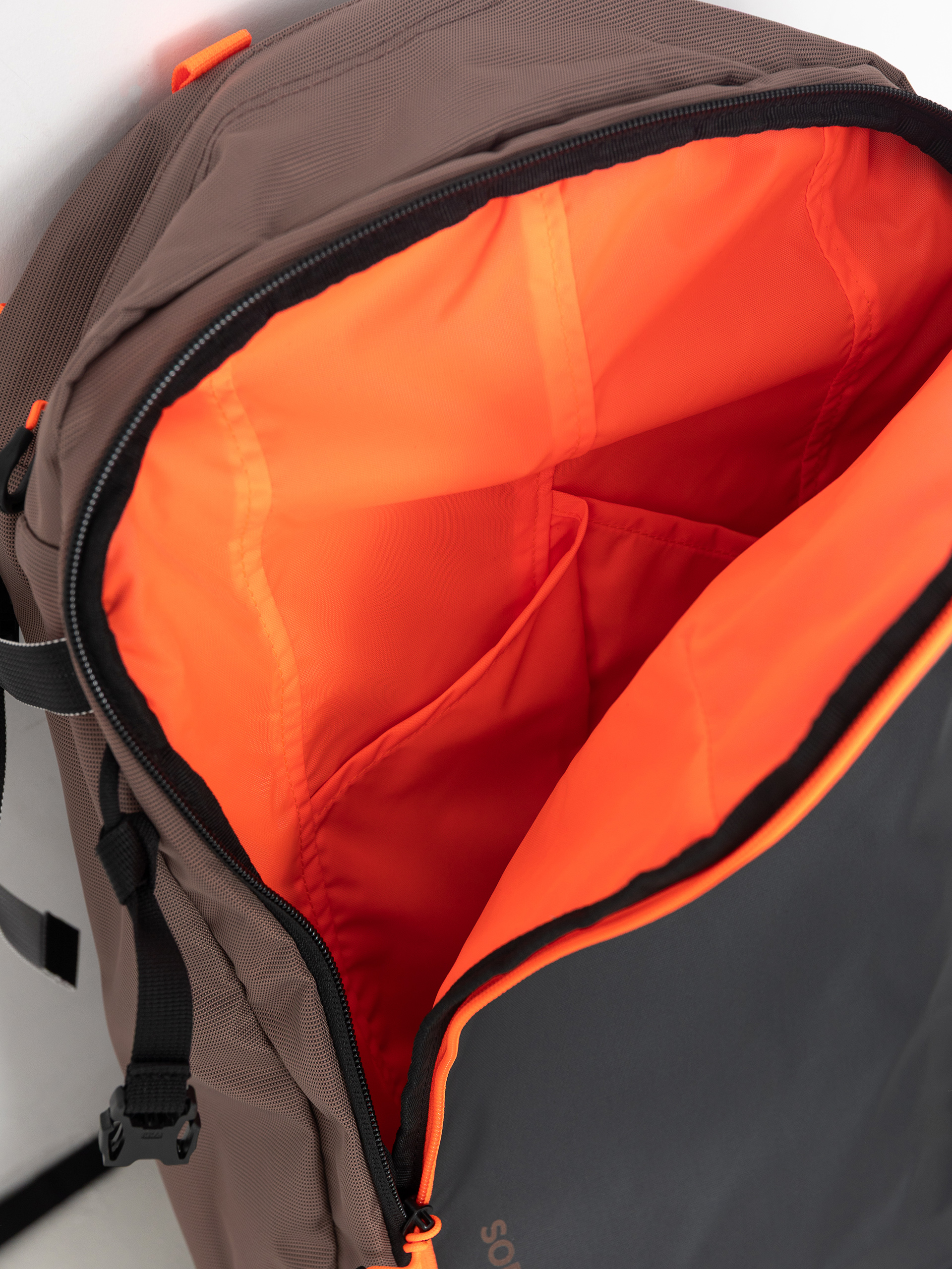 Рюкзак Osprey Sopris 25 (magma brown/raven black)