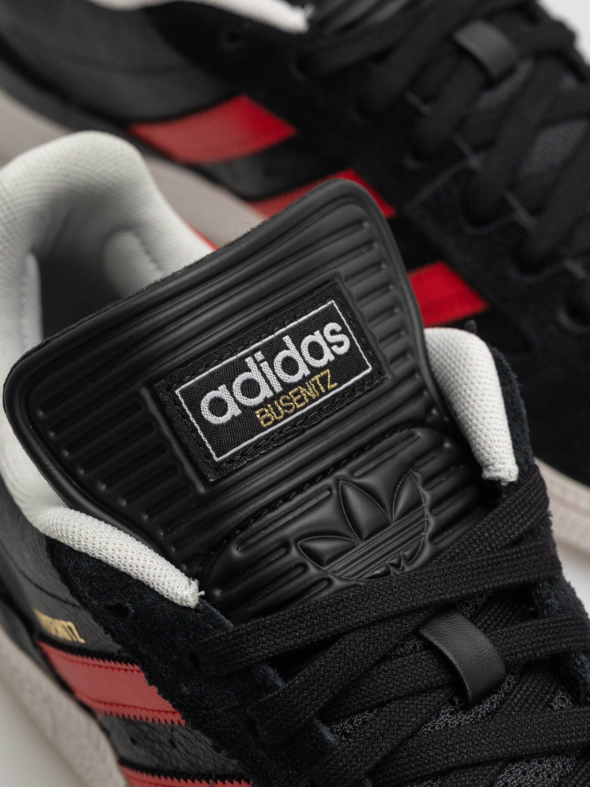 Взуття adidas Busenitz (cblack/betsca/ftwwht)