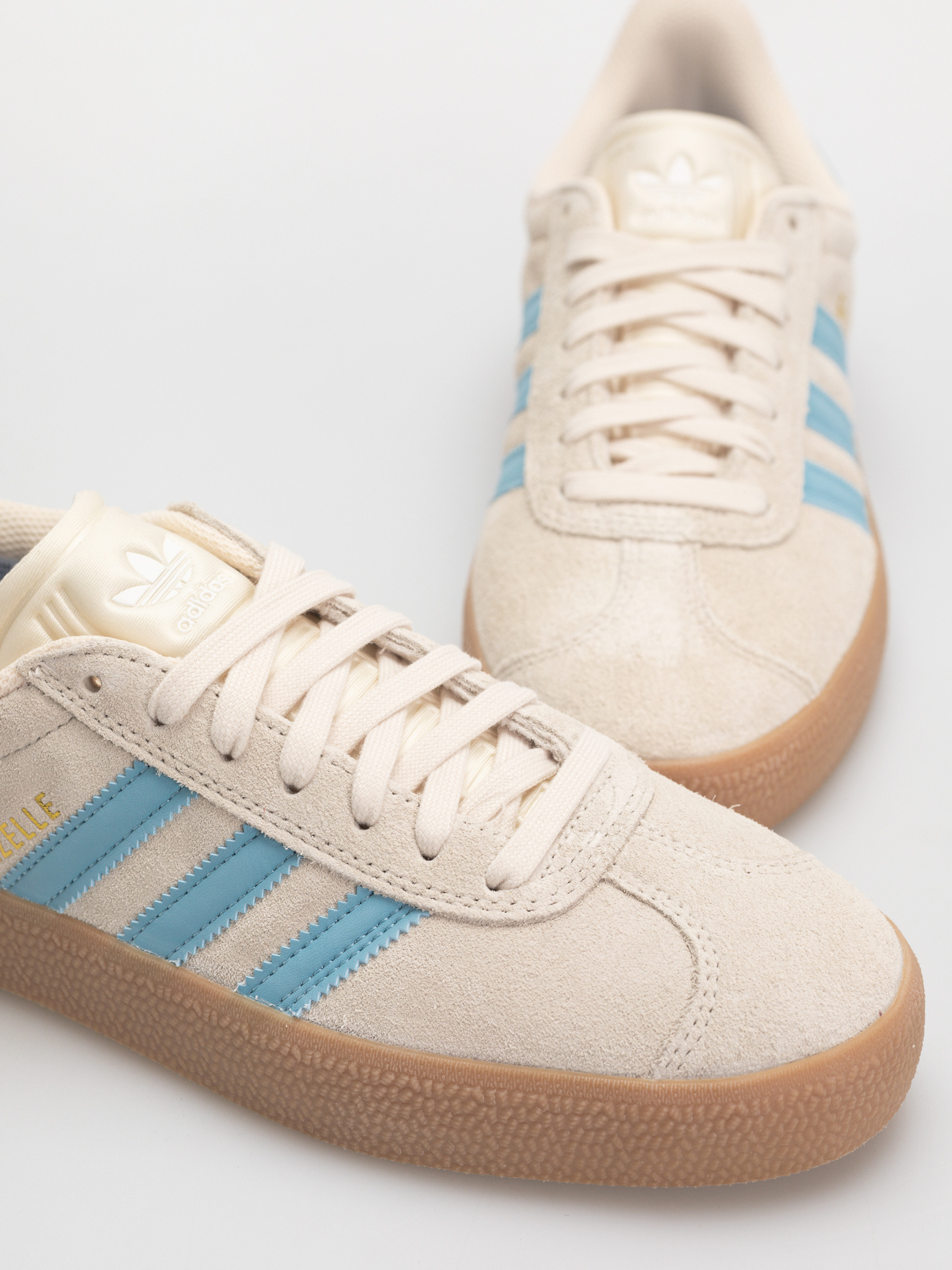 Взуття adidas Gazelle Adv (wonwhi/preblu/gum4)