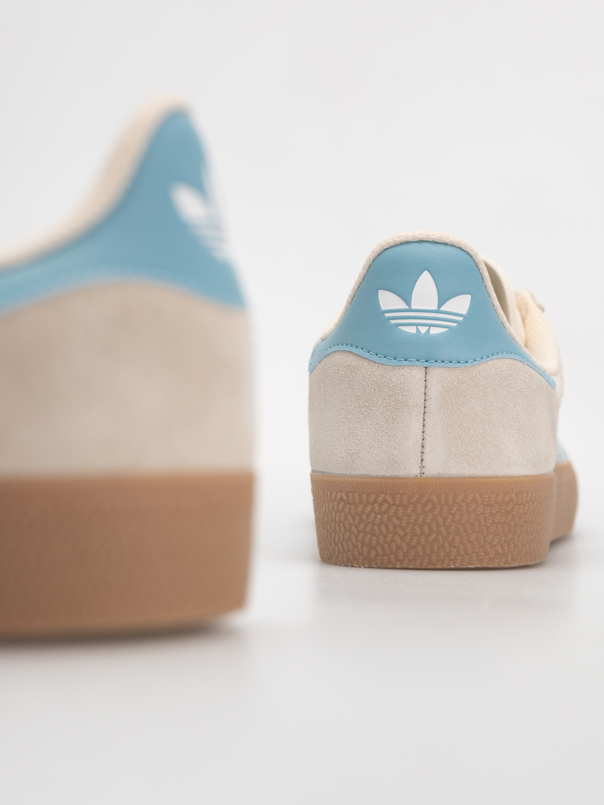 Взуття adidas Gazelle Adv (wonwhi/preblu/gum4)