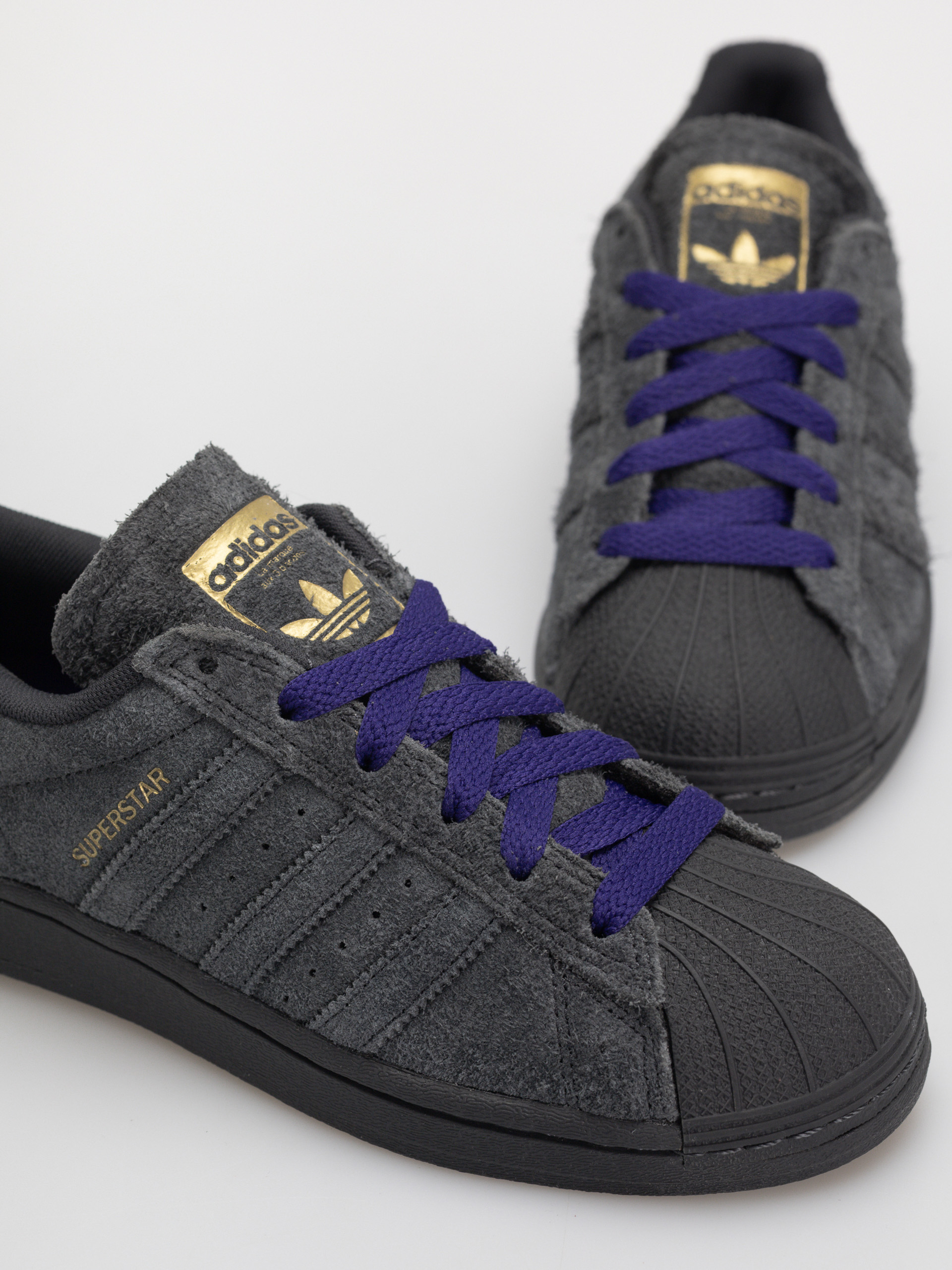 Взуття adidas Superstar Adv (carbon/carbon/cpurpl)