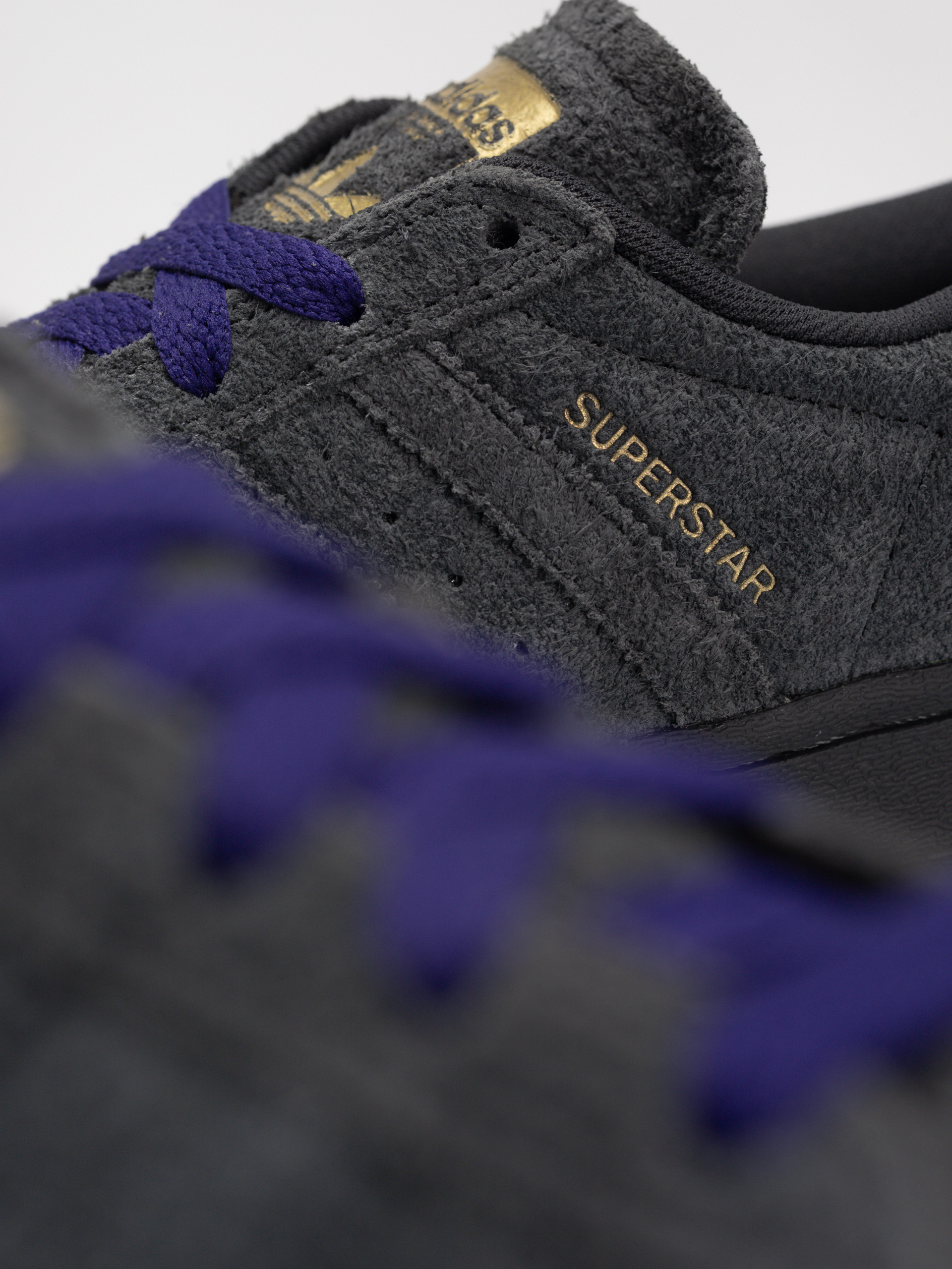 Взуття adidas Superstar Adv (carbon/carbon/cpurpl)