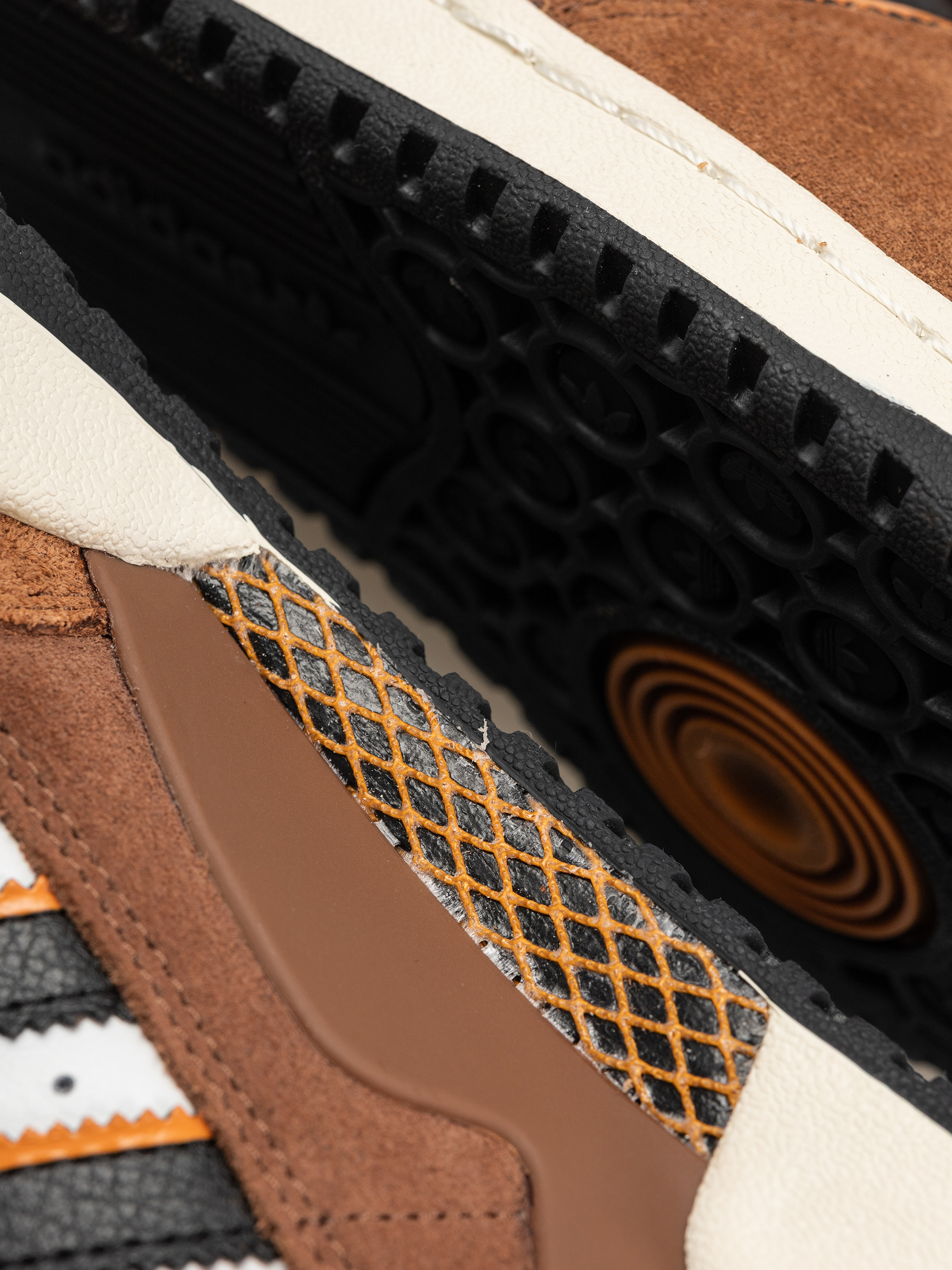 Взуття adidas Forum 84 Low Adv (crywht/cblack/rusora)