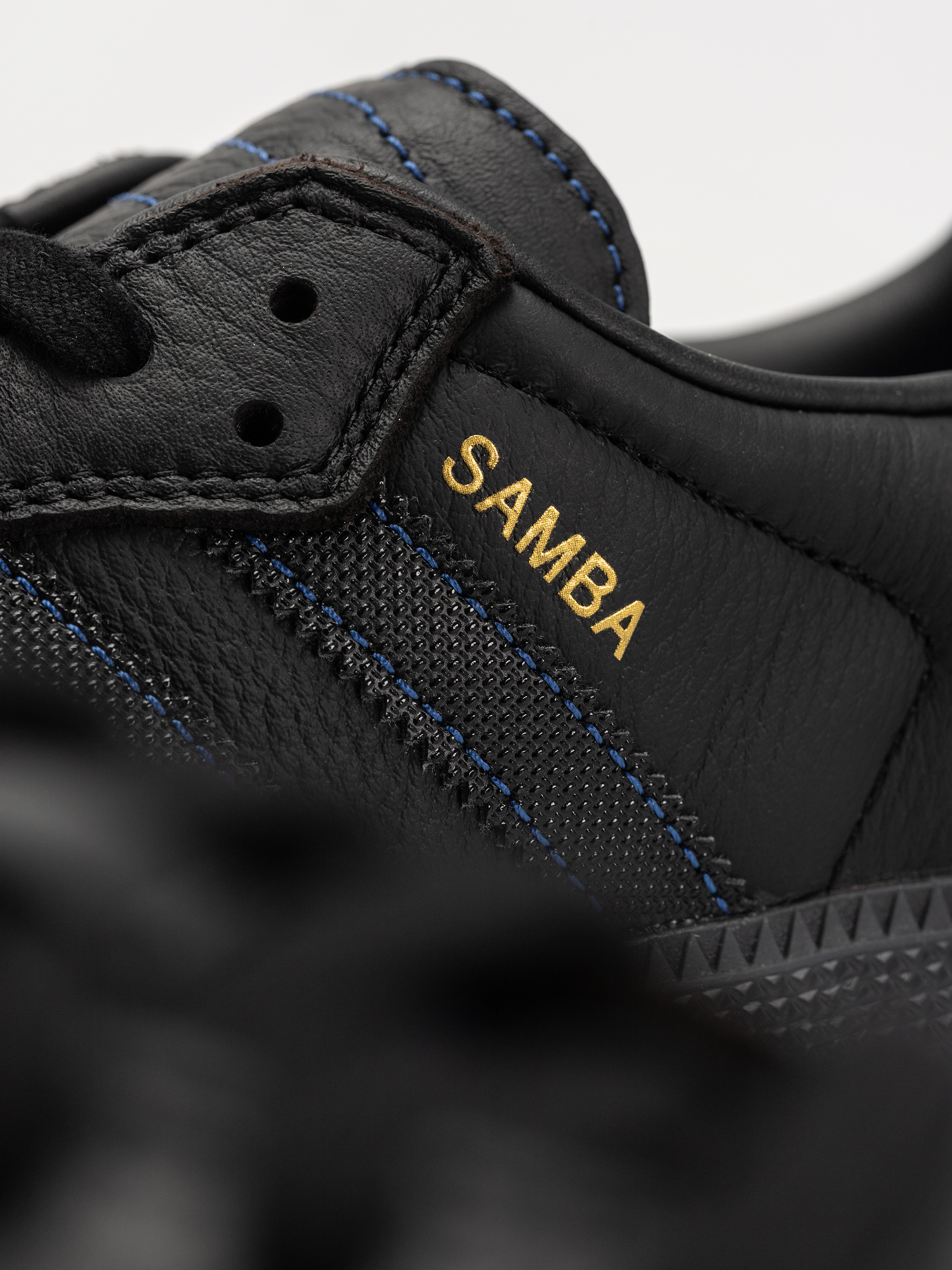 Взуття adidas Samba Adv (cblack/cblack/royblu)