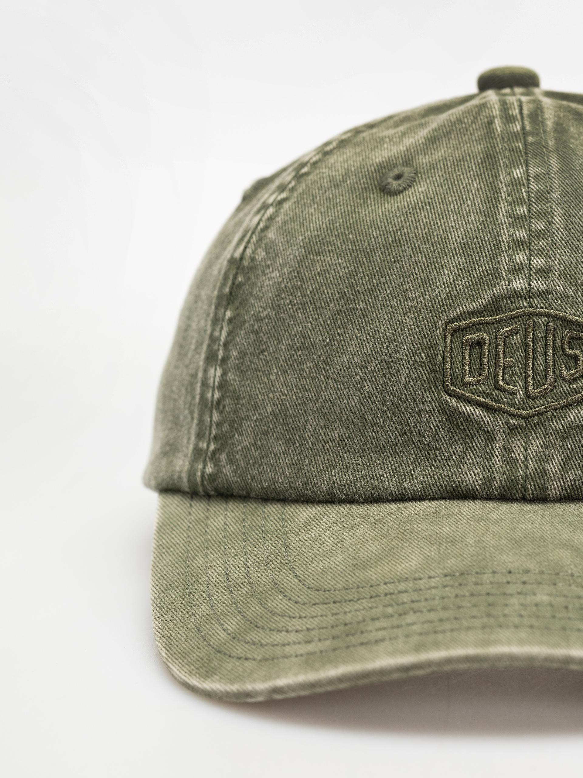 Кепка Deus Ex Machina Shield Garment Dyed Dad Cap (cypress green)
