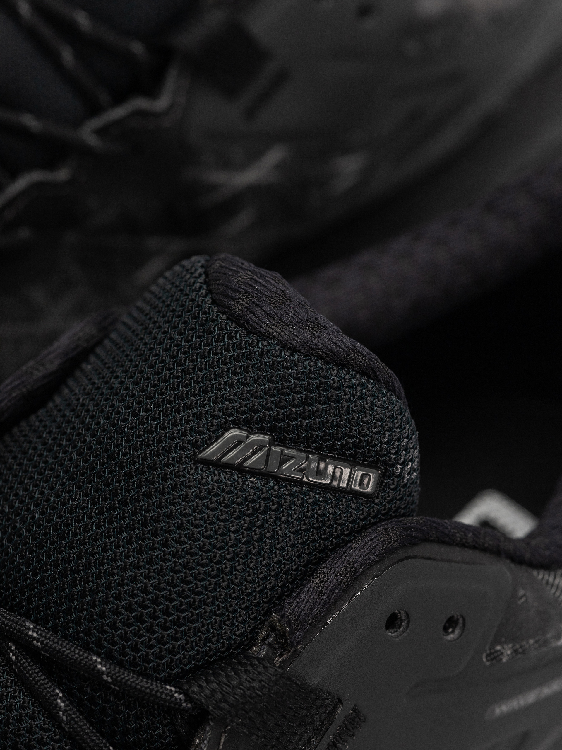 Взуття Mizuno Wave Mujin LS GTX (black/quiet shade/black sand)