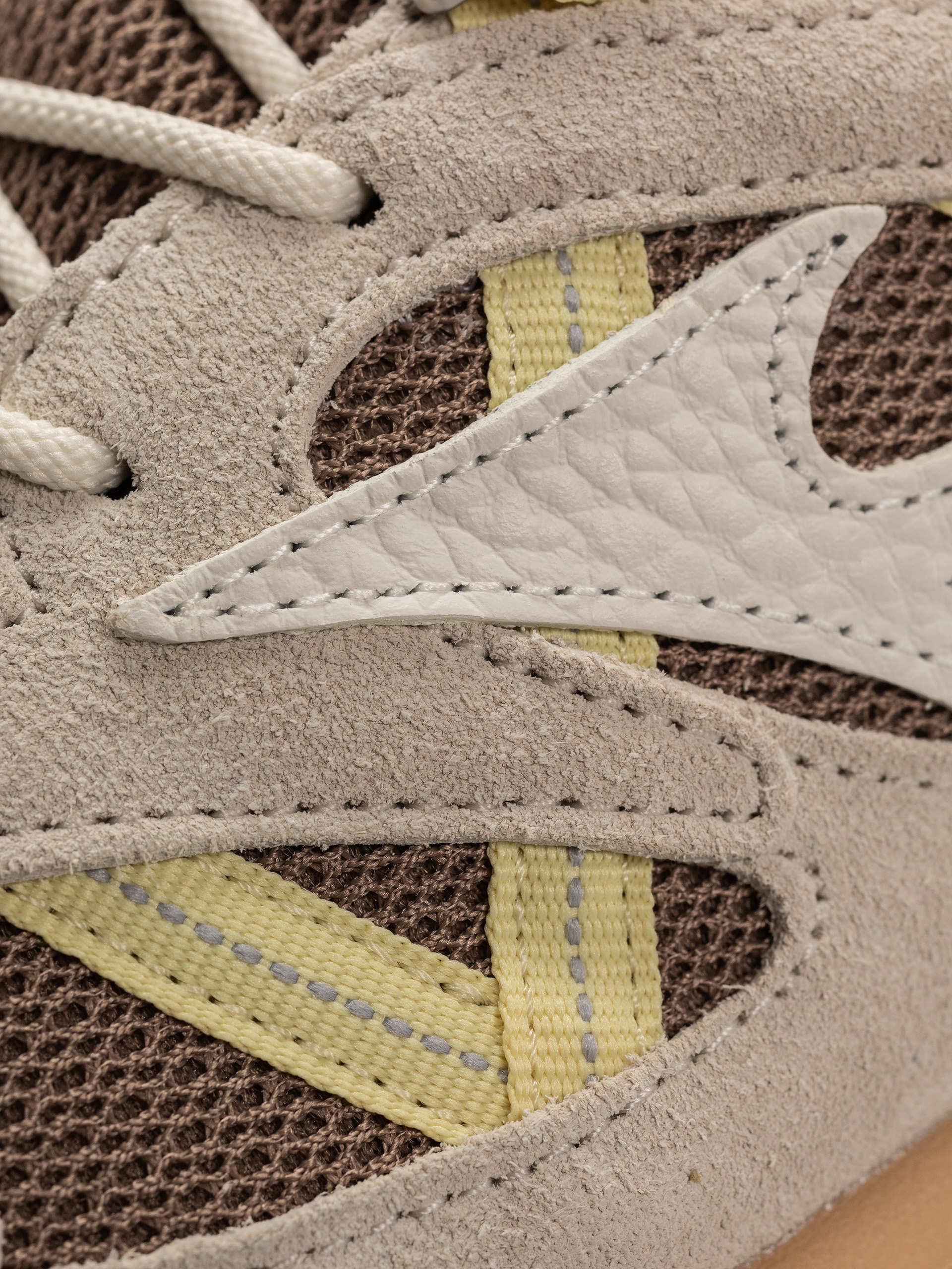 Взуття Mizuno Wave Mujin TL (fossil/snow white/summer sand)