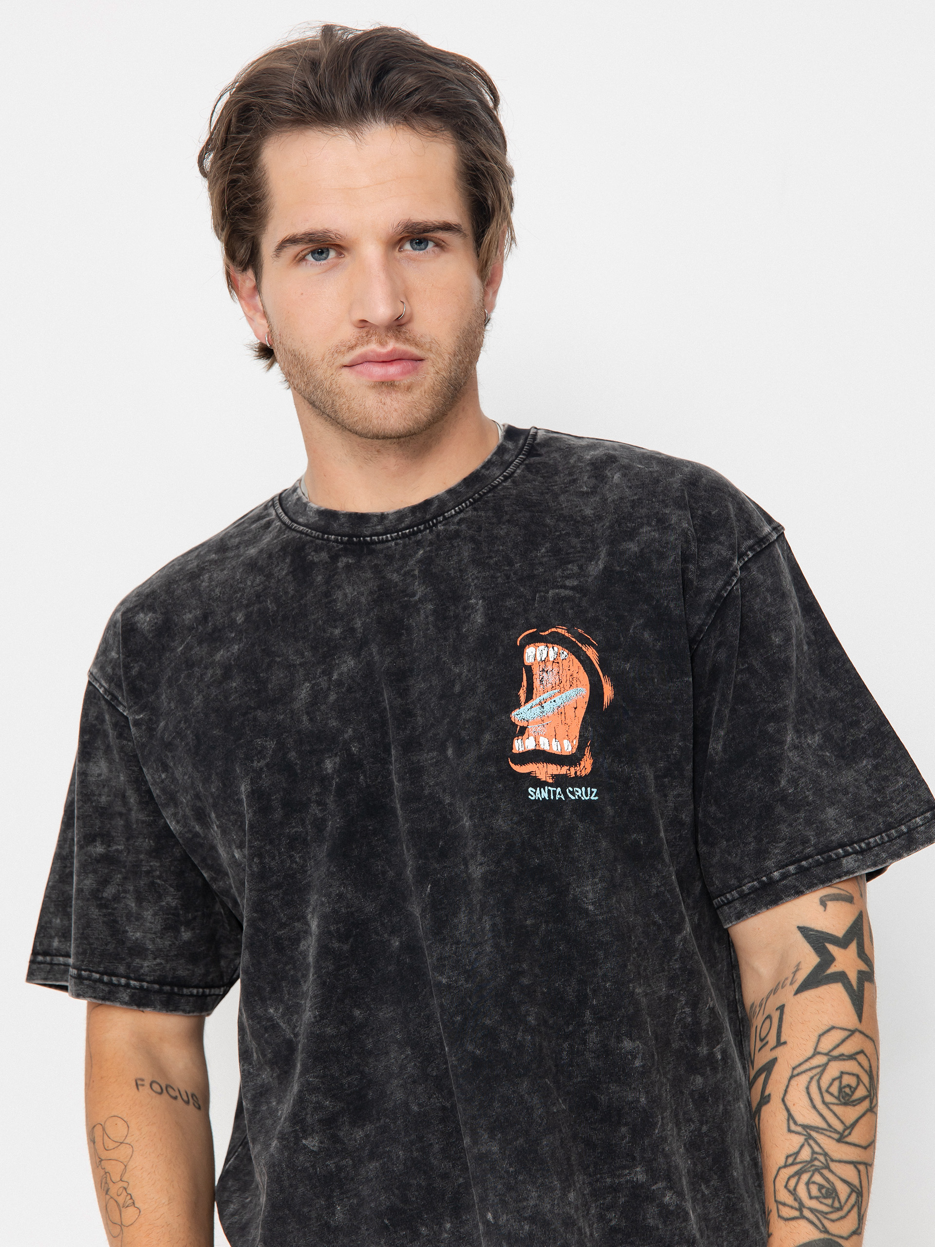 Футболка Santa Cruz VTG Screaming Connect (black acid wash)