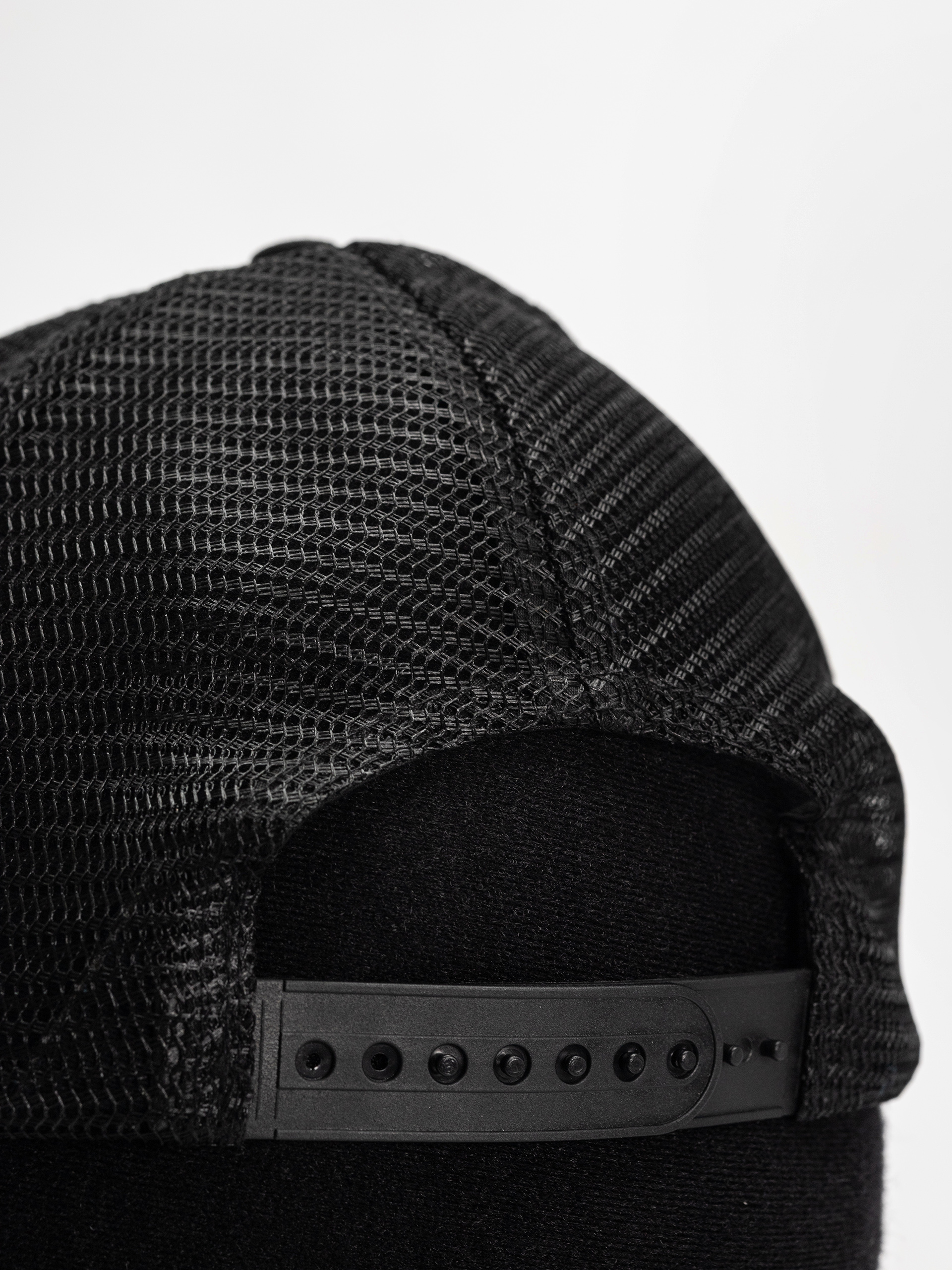 Кепка Santa Cruz Natas SC Panther Meshback (white/black)