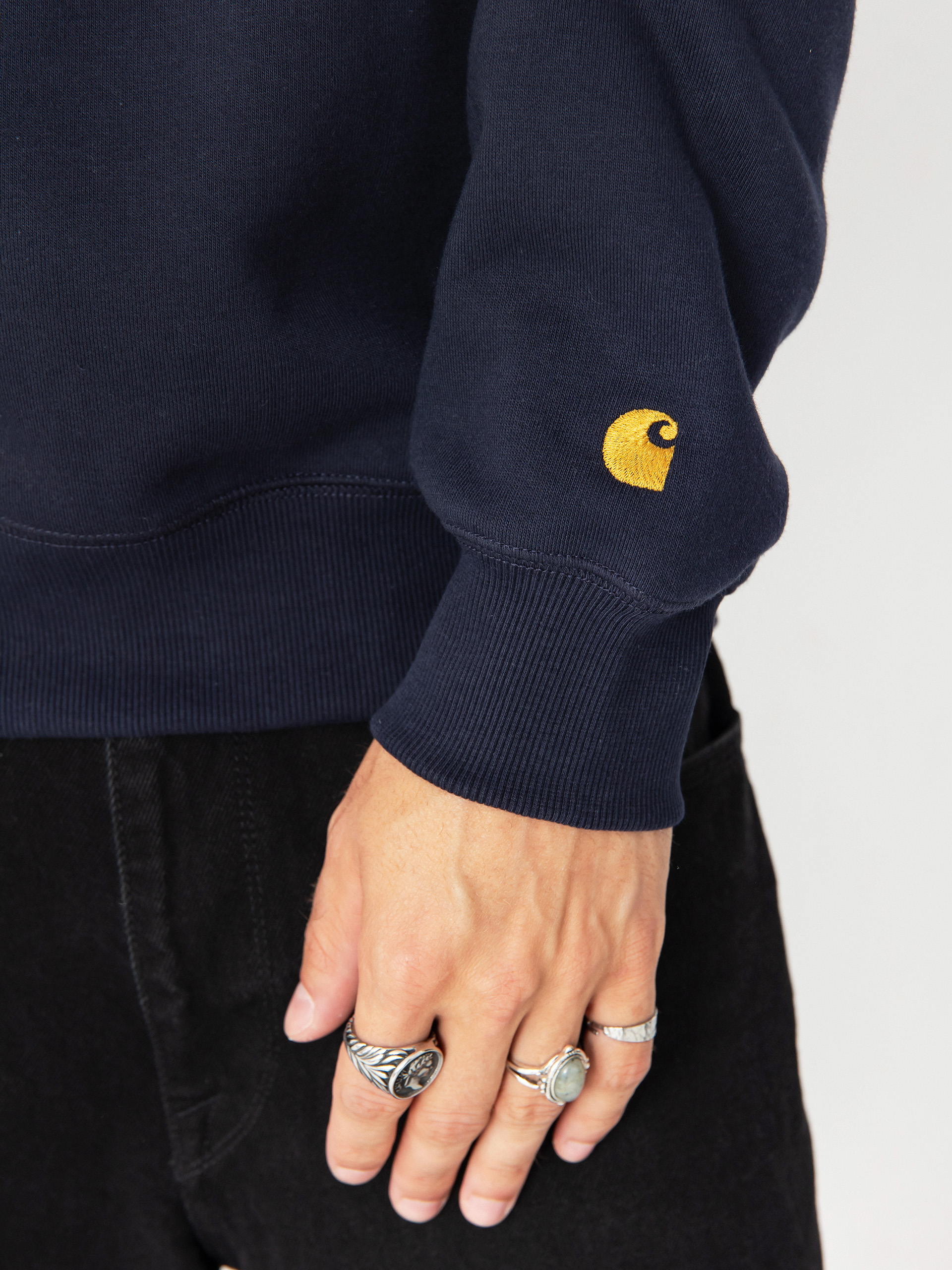 Світшот Carhartt WIP Chase (dark navy/gold)