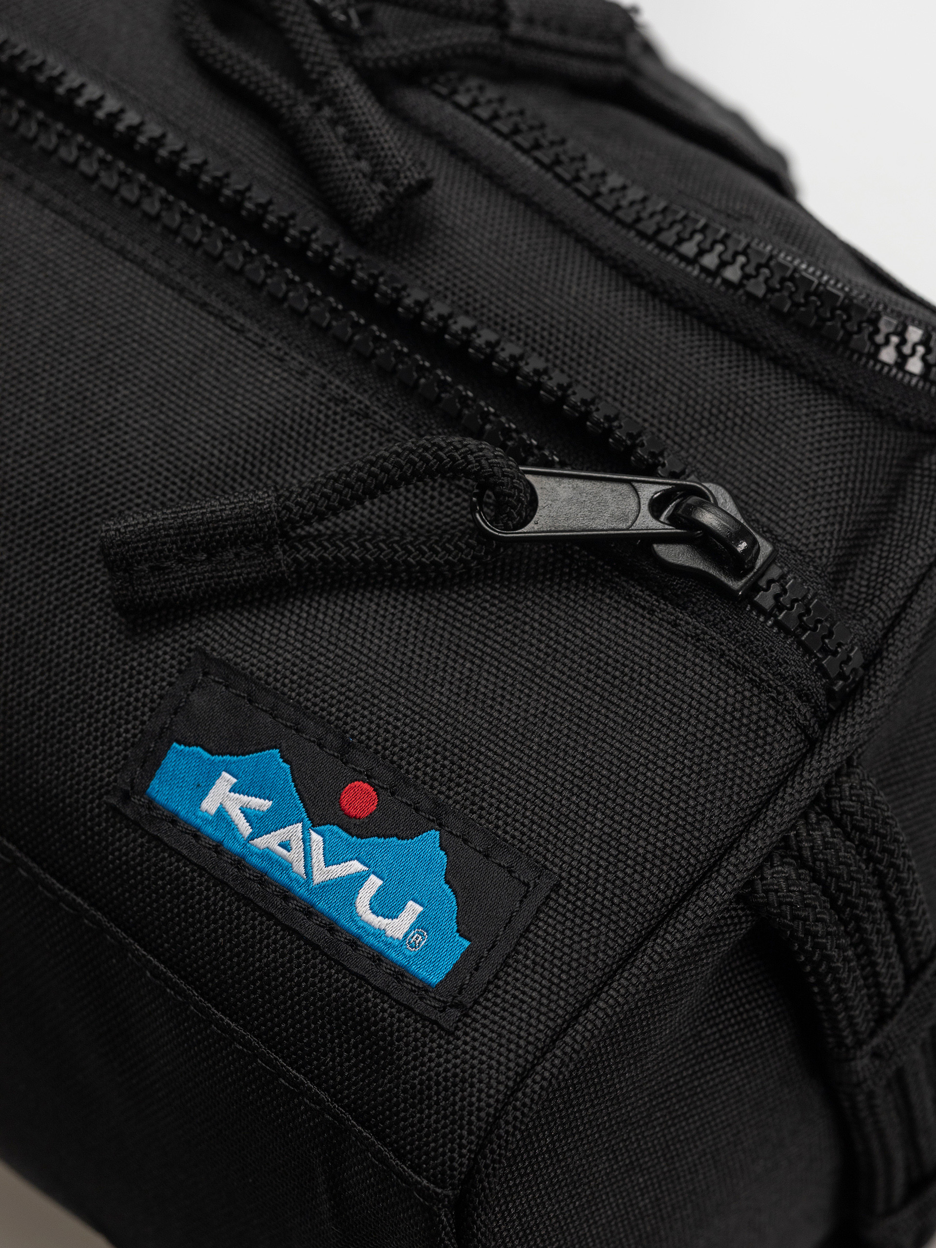 Косметичка Kavu Supply Kit (raven)