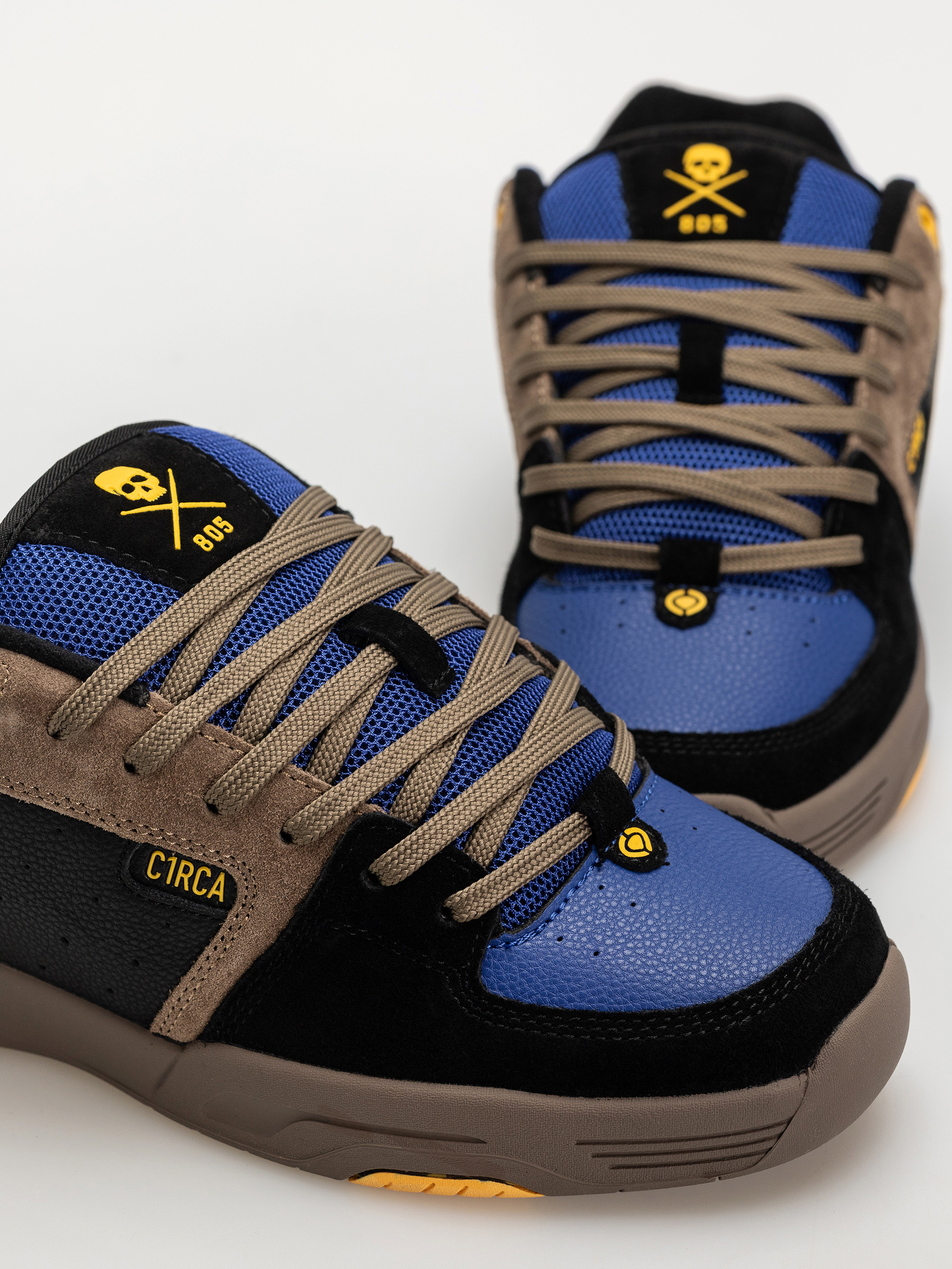 chi　805050 Взуття Circa 805 - коричневий (shitake/blue/yellow)