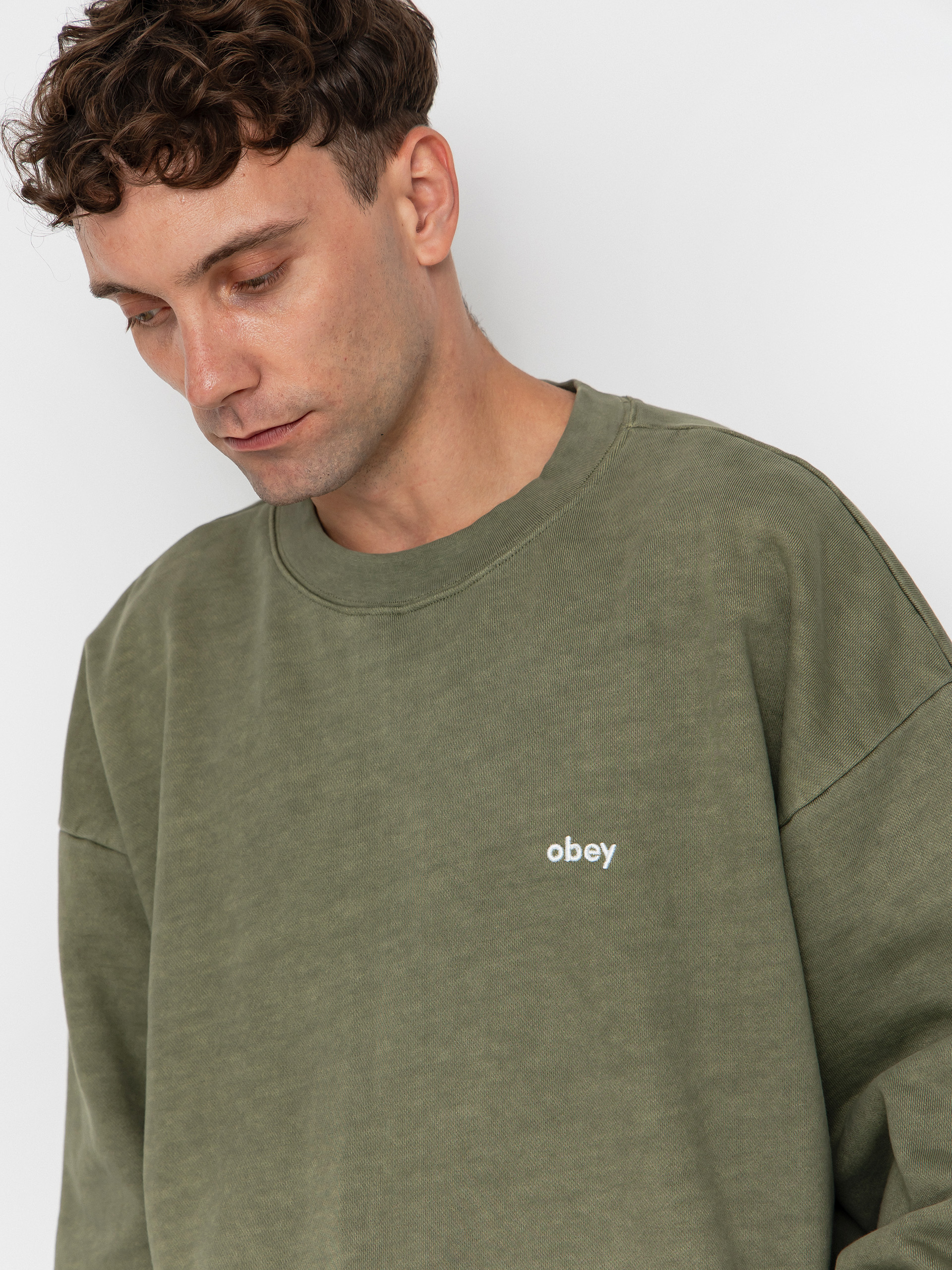 Світшот OBEY Lowercase Pigment Crew (pigment deep lichen green)