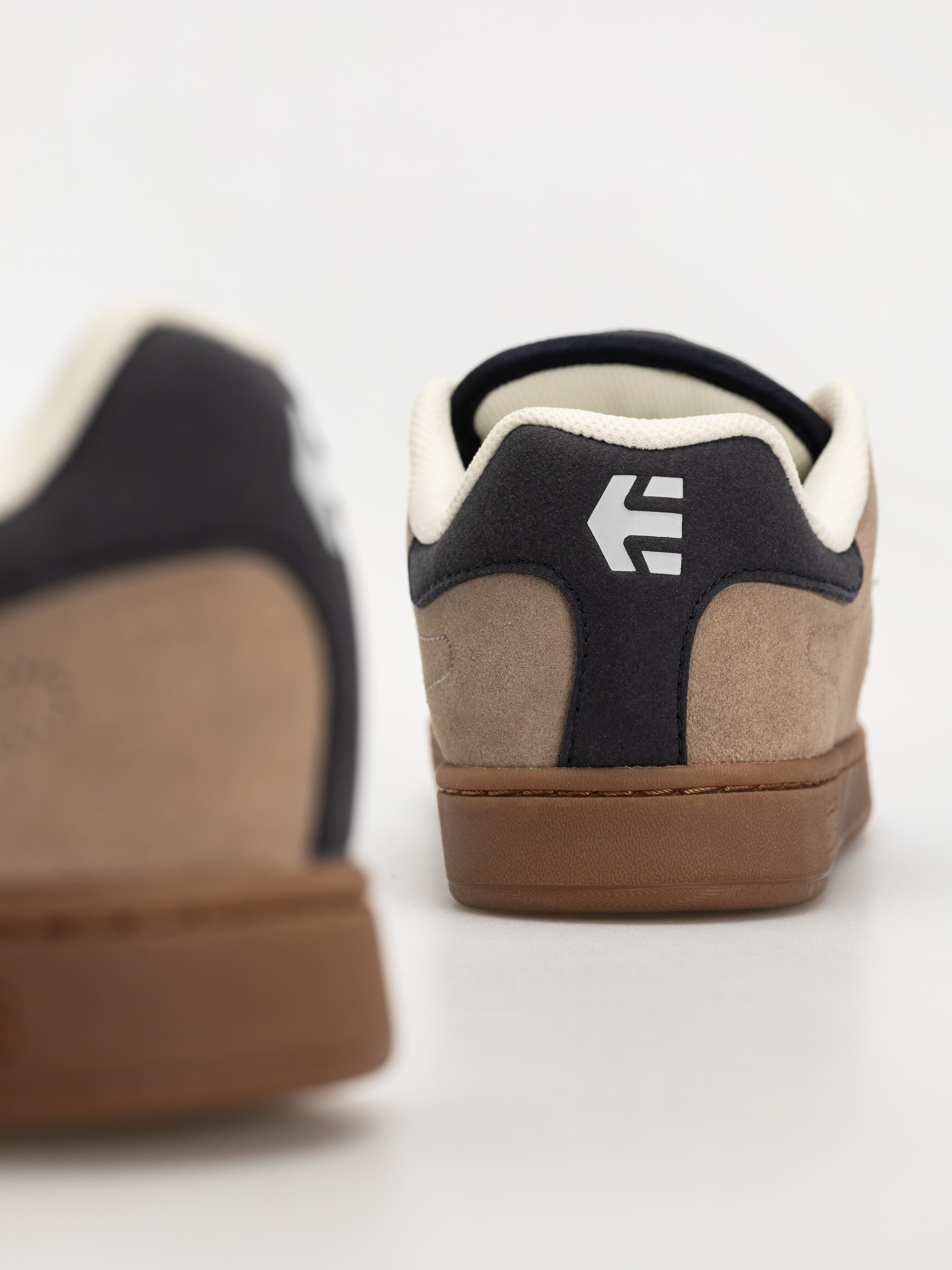Взуття Etnies Callicut (stone)