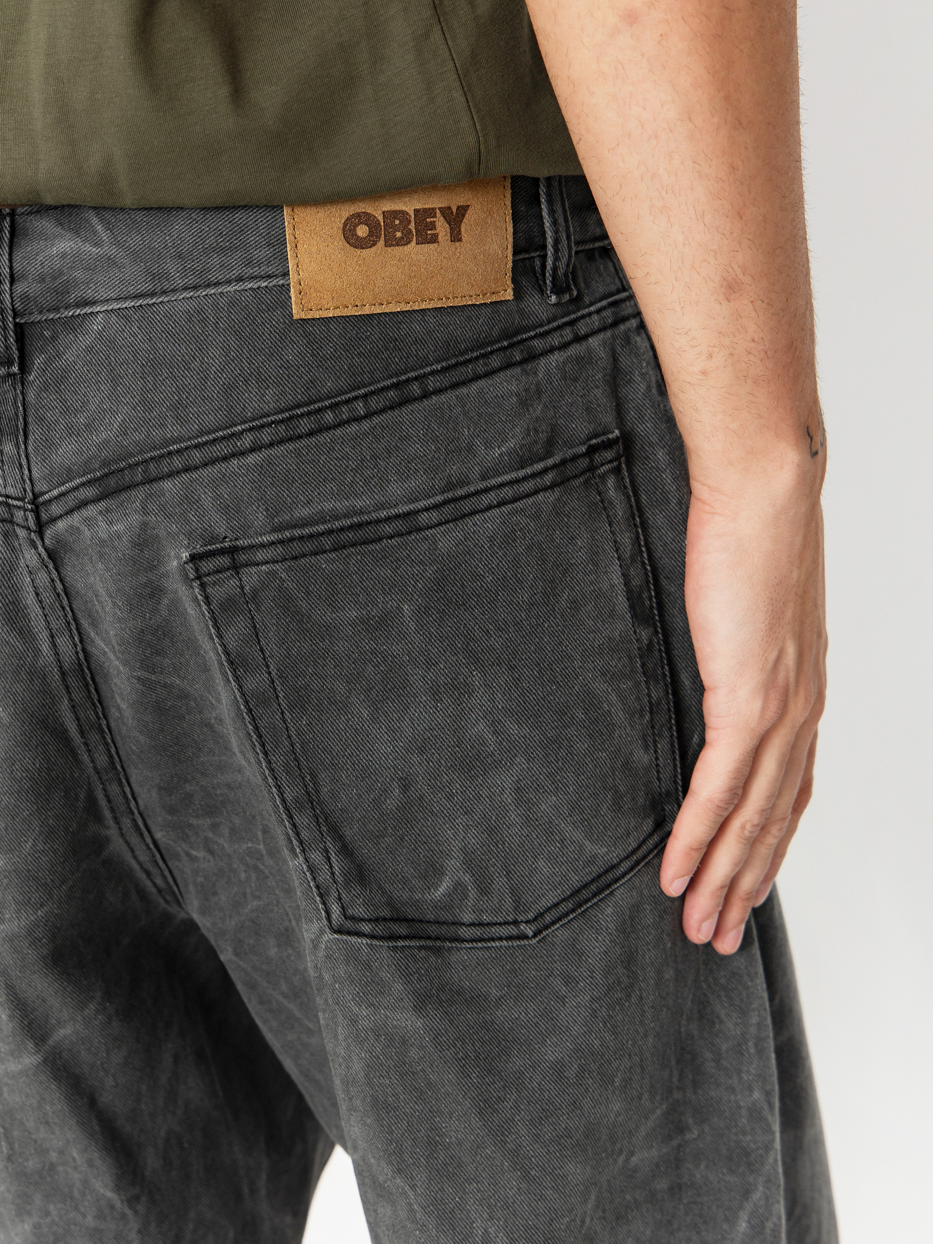 Штани OBEY Classic Wrinkle Baggy Denim (black wrinkle wash)
