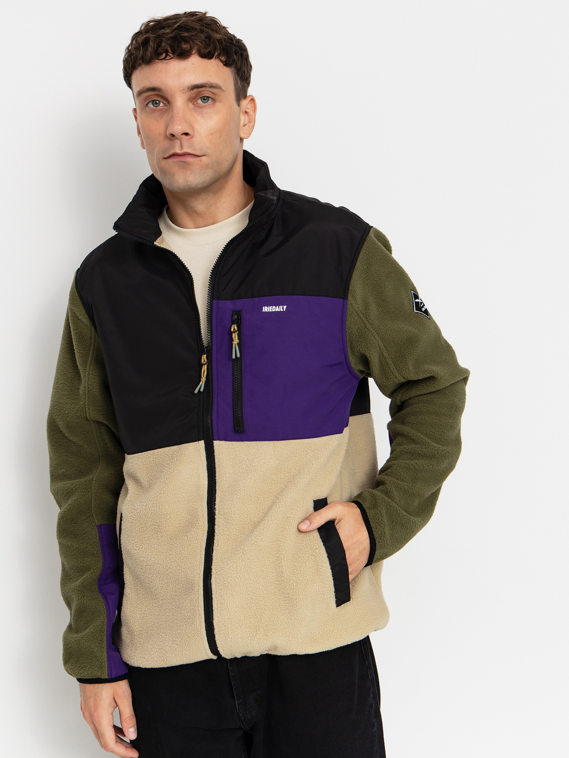 u041au0443u0440u0442u043au0430 Iriedaily Auf Deck Fleece (deep purple)