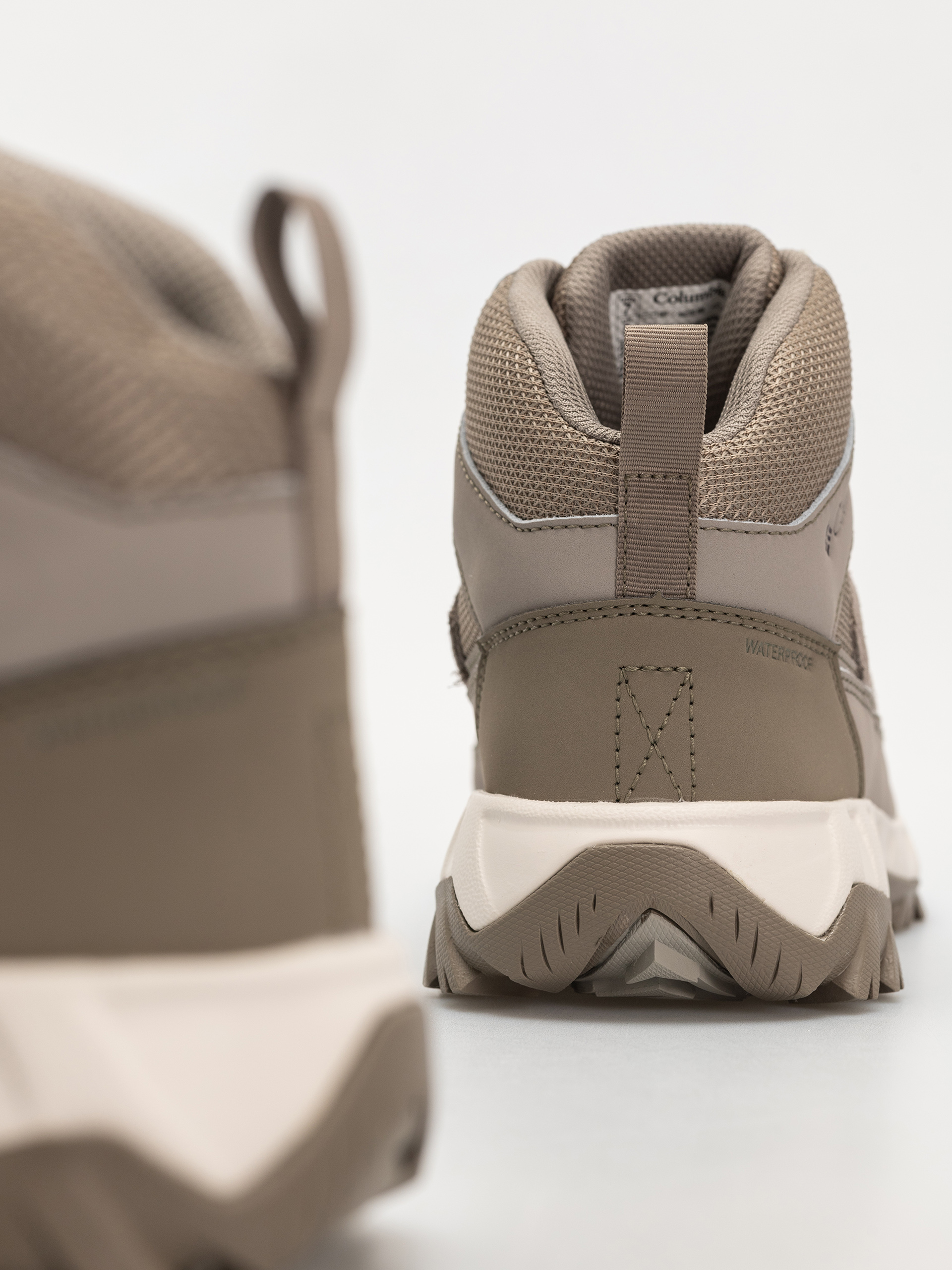 Взуття Columbia Strata Trail Mid WP Wmn (kettle/blush rose)