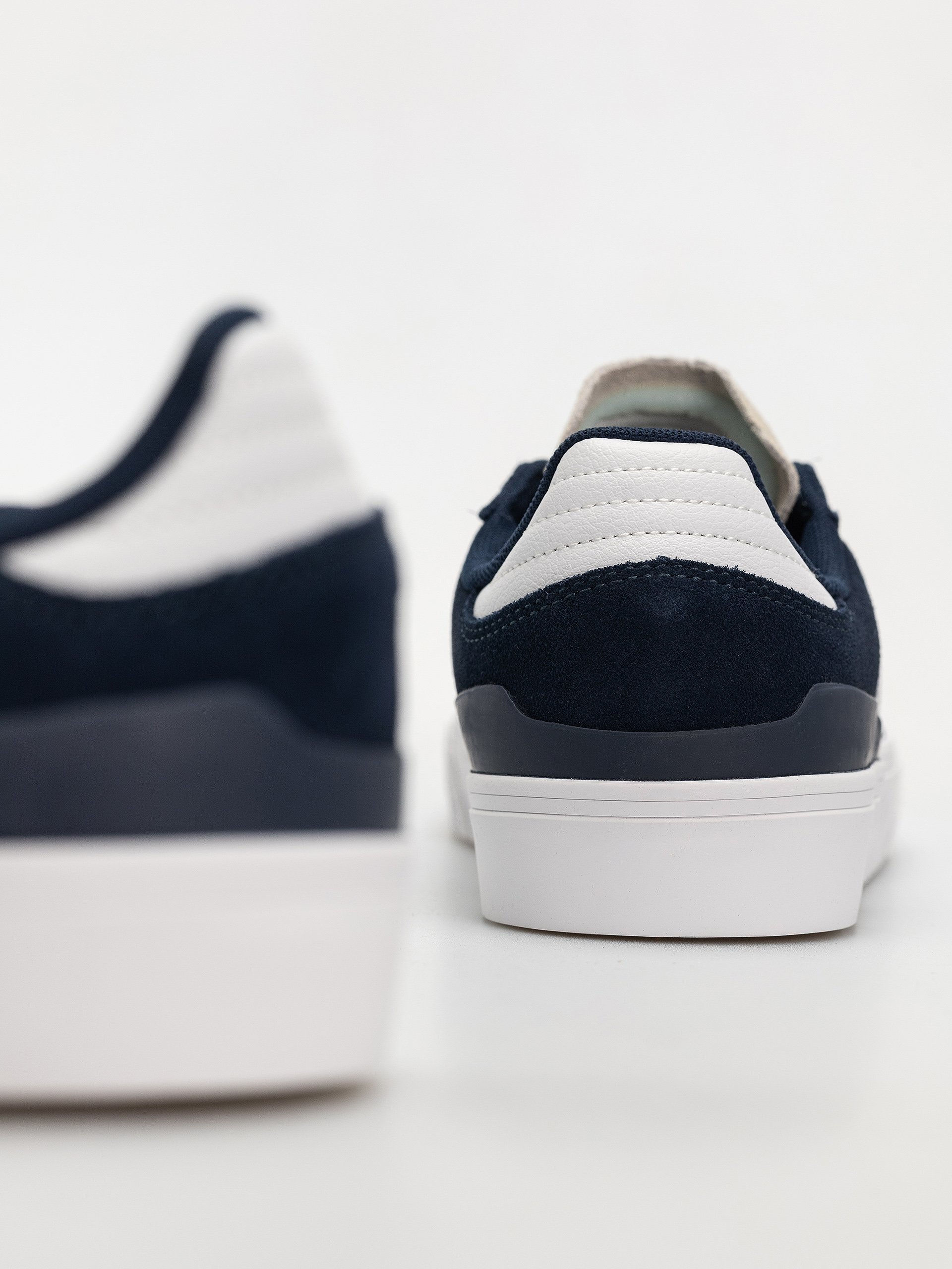 Взуття adidas Busenitz Vulc II (conavy/crywht/ftwwht)